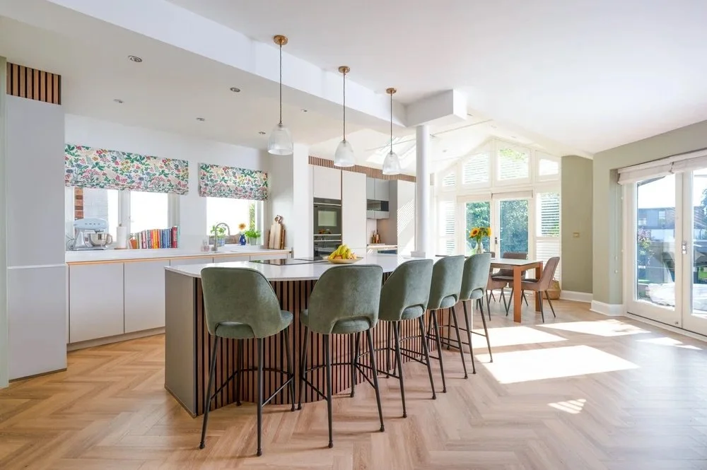 SCANDI-STYLE OPEN-PLAN KITCHEN IN ST ALBANS
