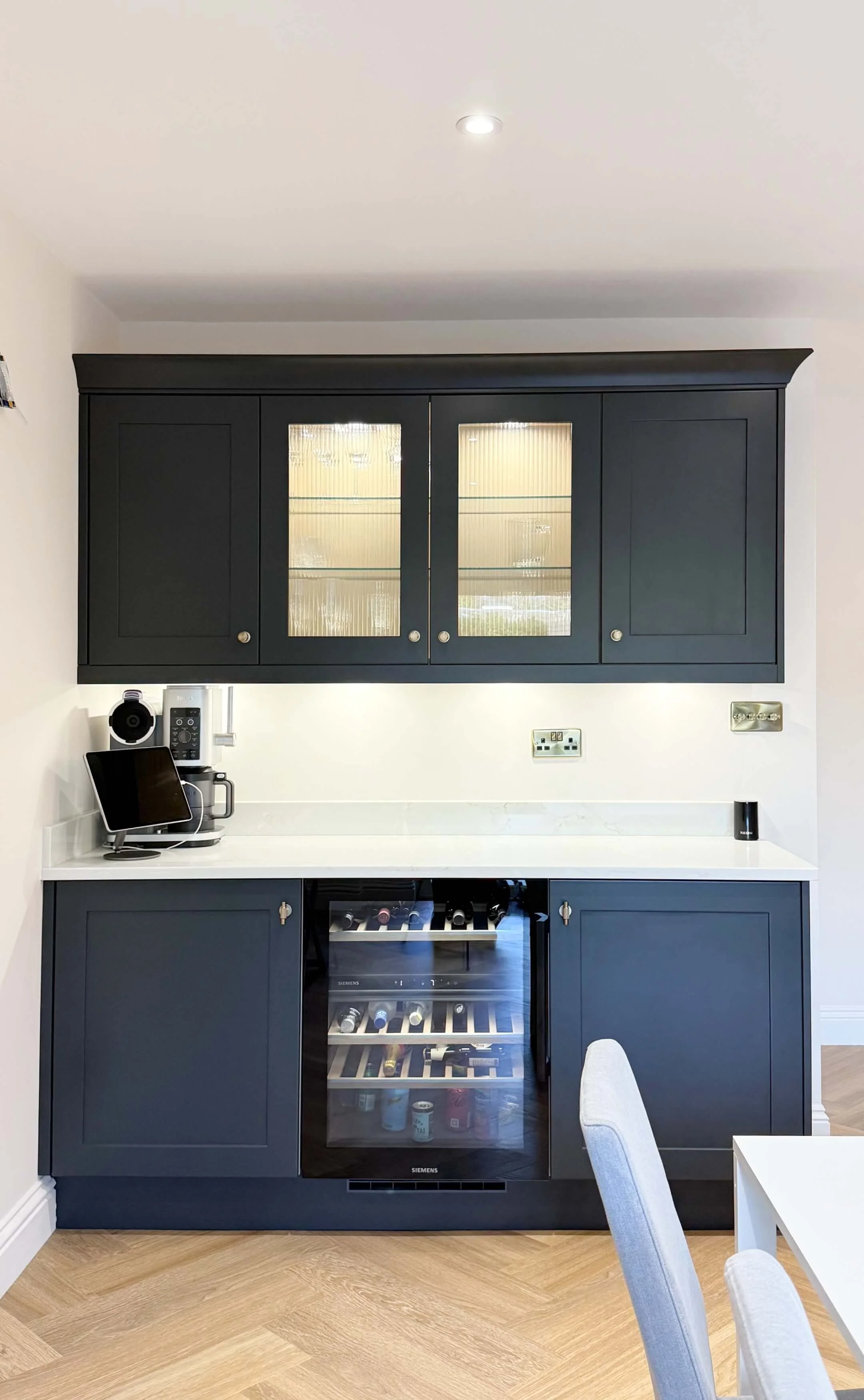 Light Neutral & Grey Shaker Kitchen in Wokingham