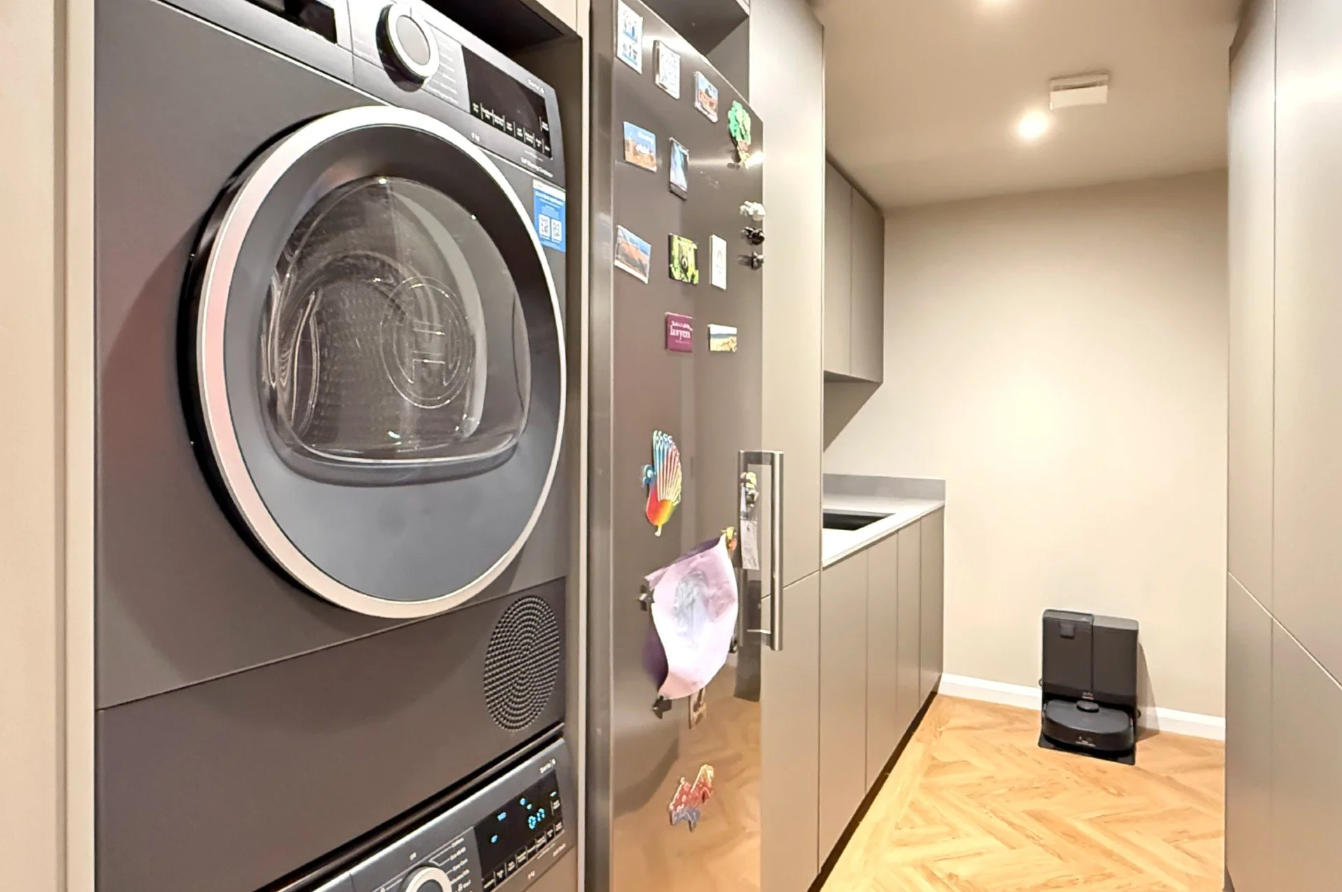 handleless utility room