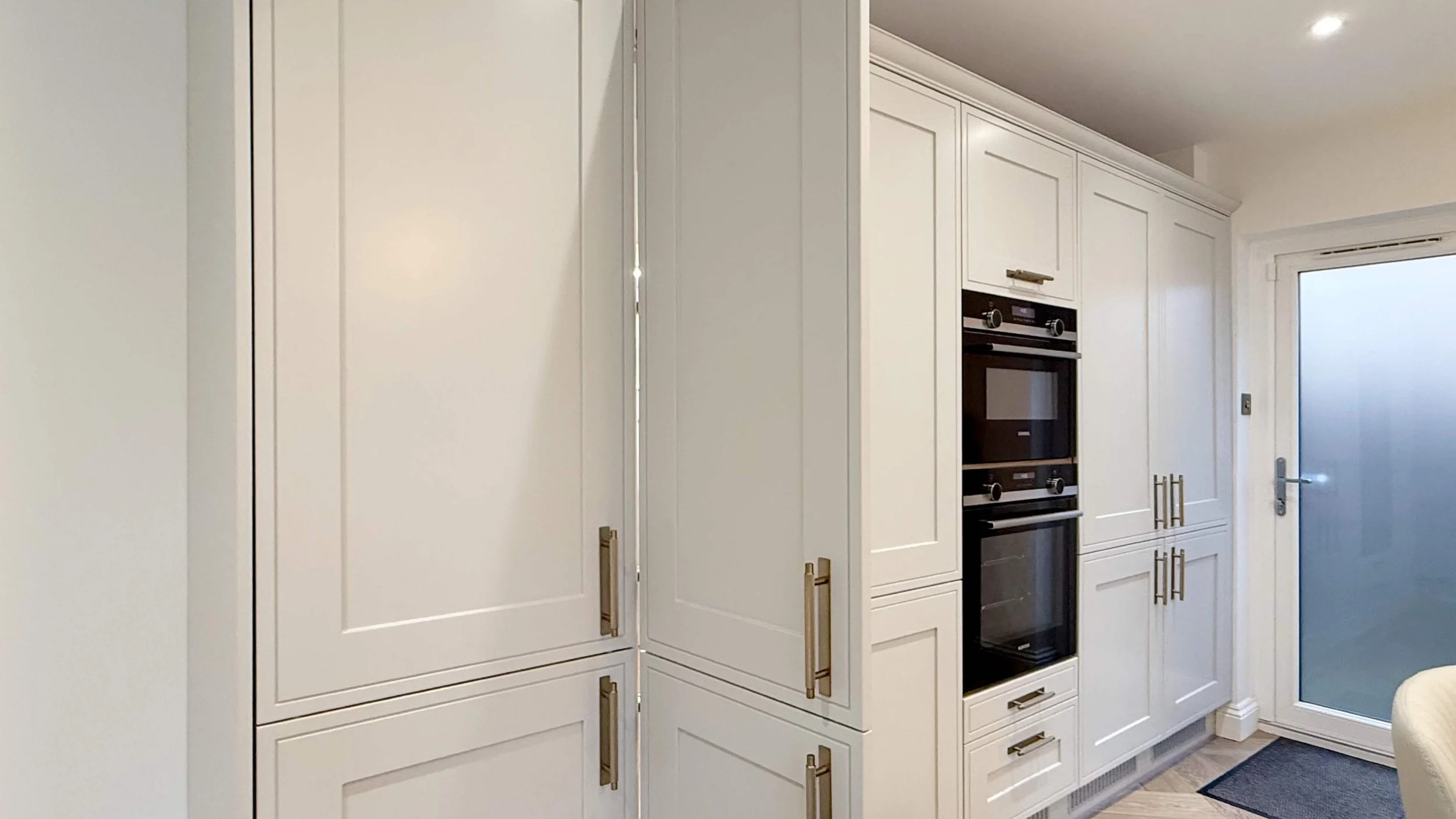 Light Neutral & Grey Shaker Kitchen in Wokingham