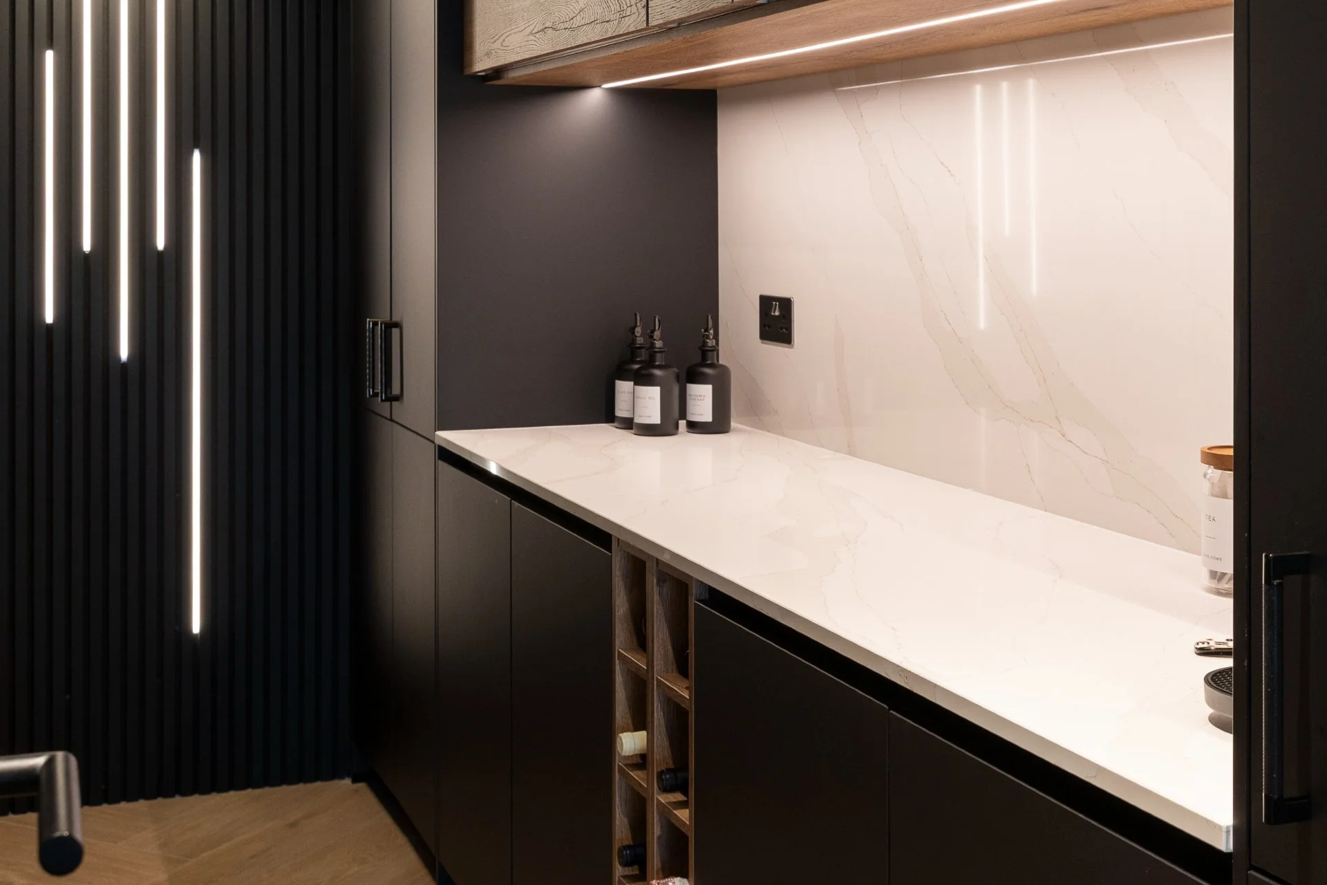 Graphite Handleless Kitchen in St Albans