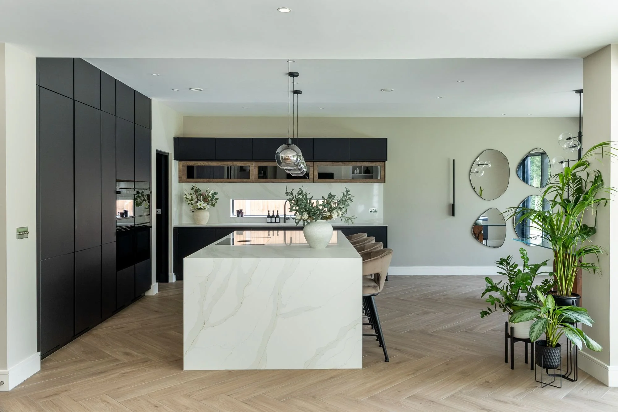 Graphite Handleless Kitchen in St Albans
