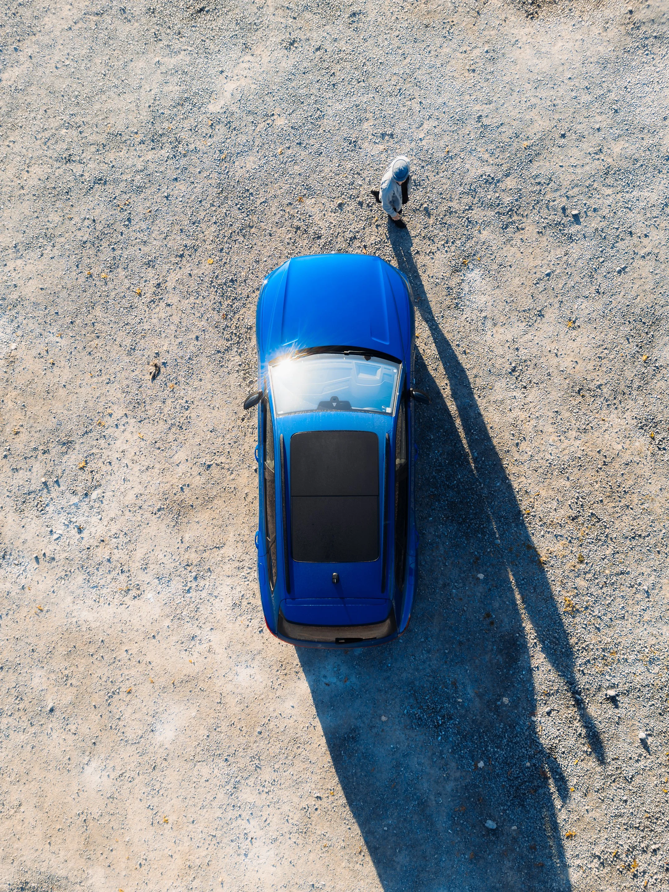 Scott Howes - Volkswagen Touareg - talent topdown1.jpg