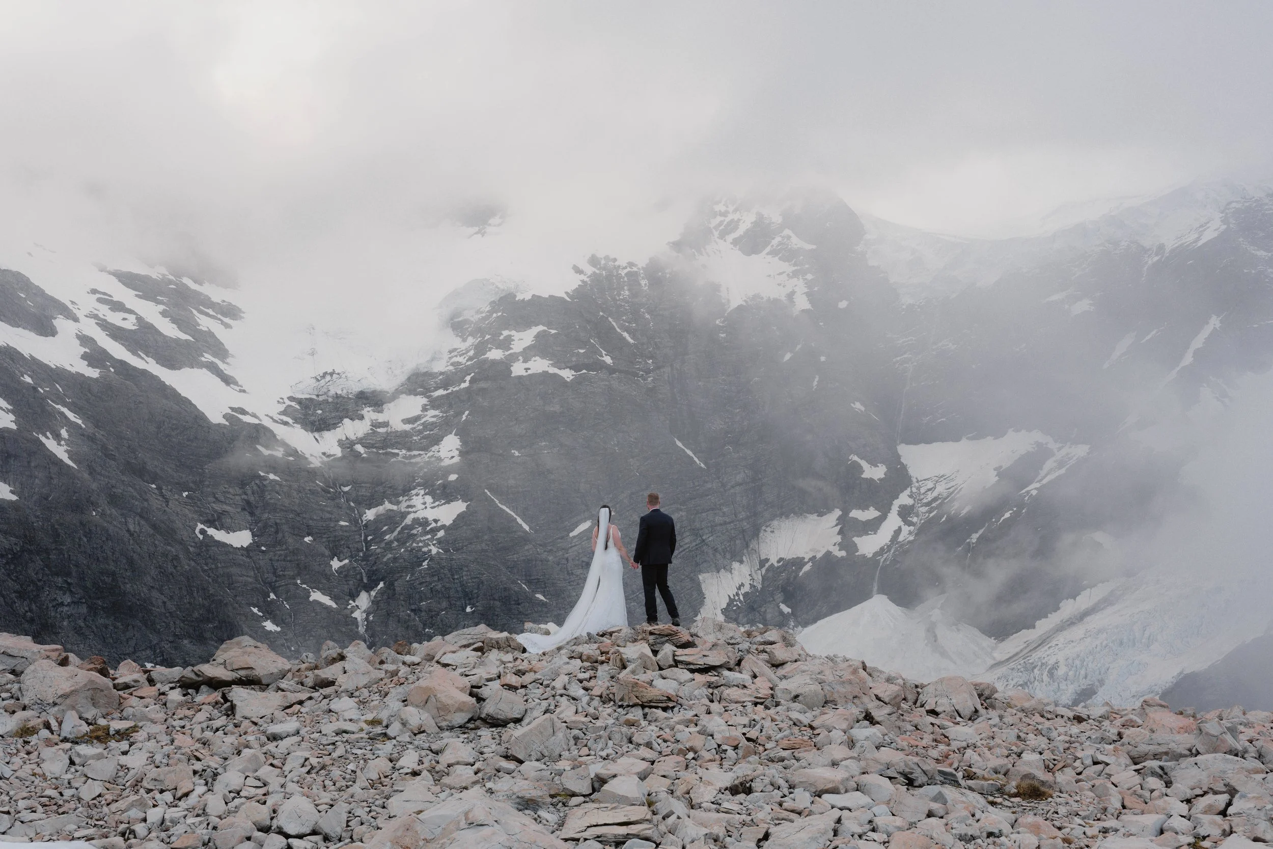 Victoria & Dylan - Mueller Hut-300.jpg