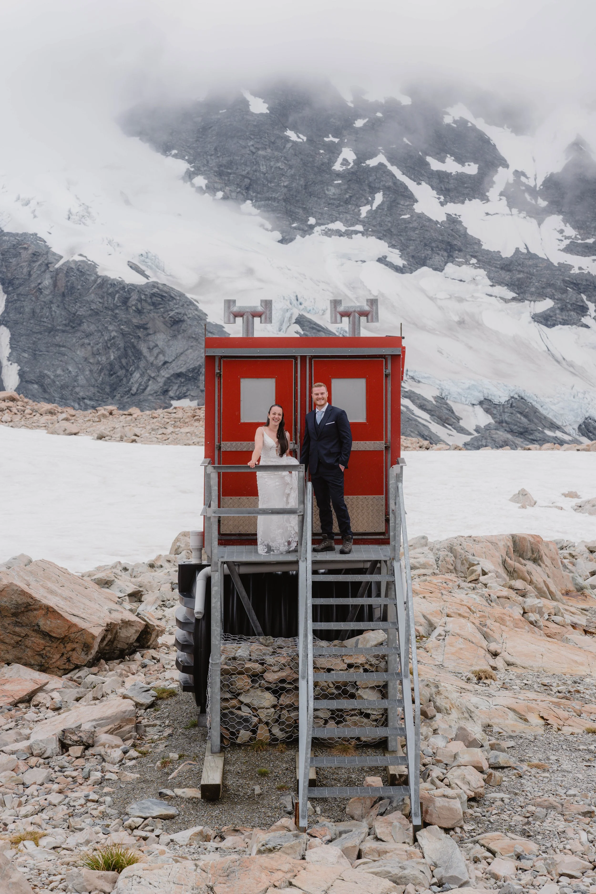 Victoria & Dylan - Mueller Hut-200.jpg
