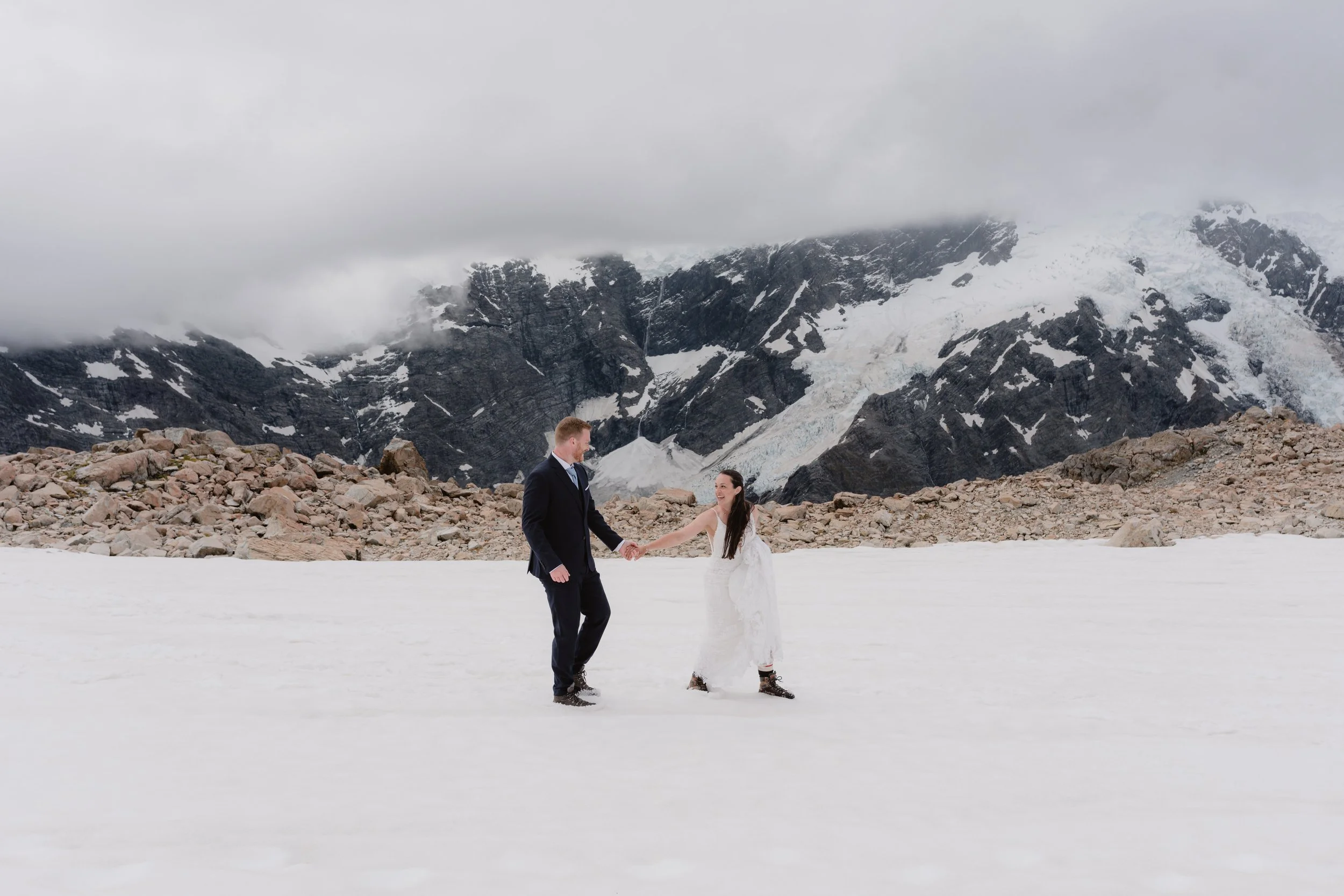 Victoria & Dylan - Mueller Hut-77.jpg