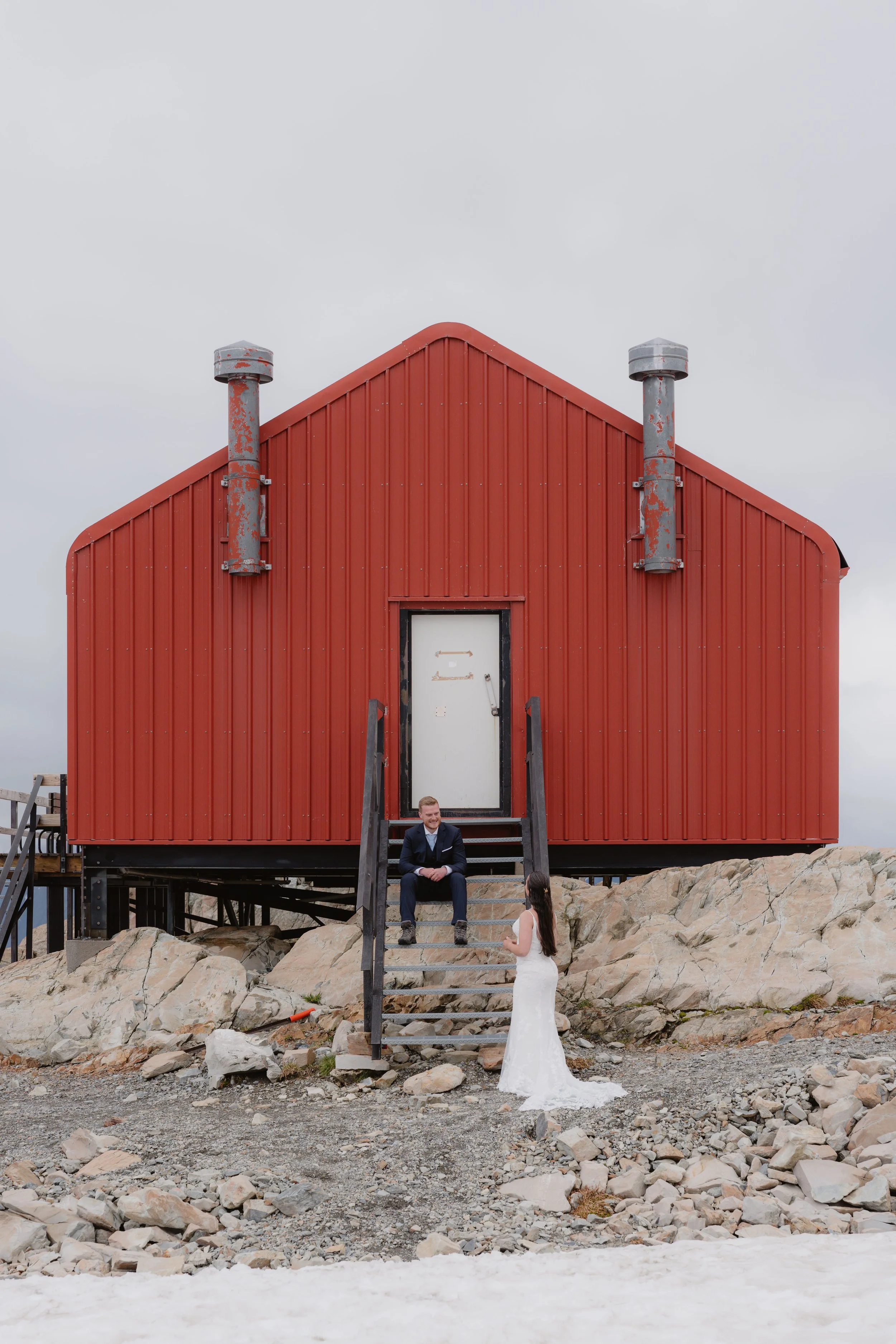 Victoria & Dylan - Mueller Hut-205.jpg