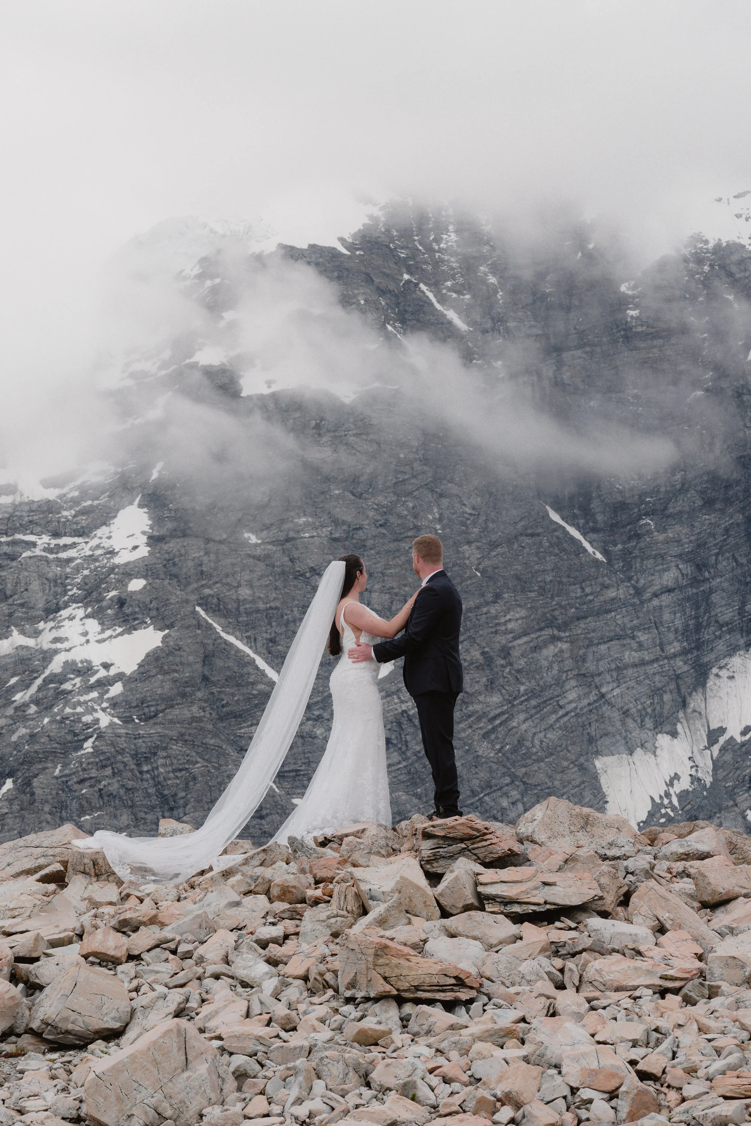 Victoria & Dylan - Mueller Hut-270.jpg