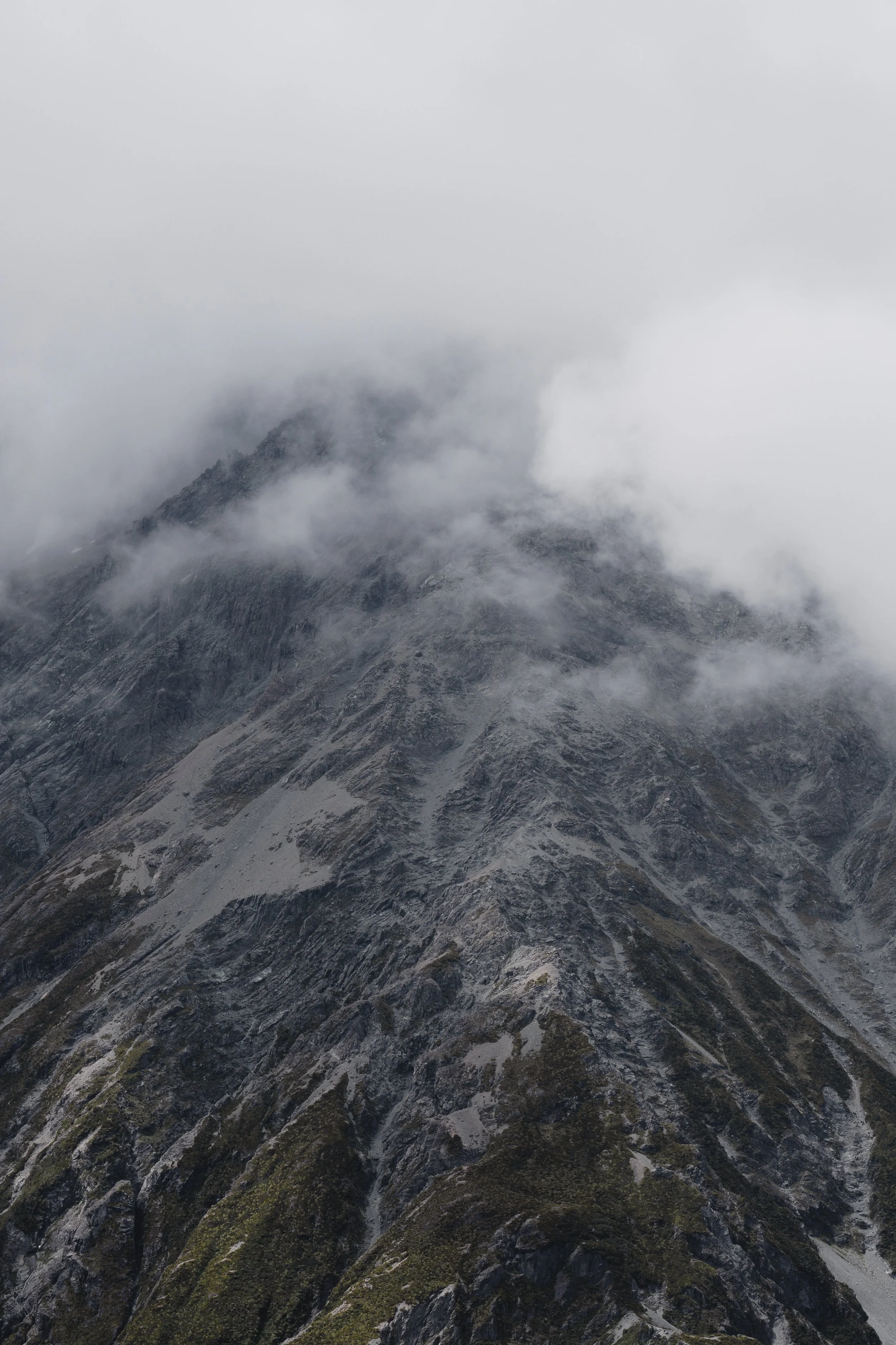 Victoria & Dylan - Mueller Hut-1.jpg