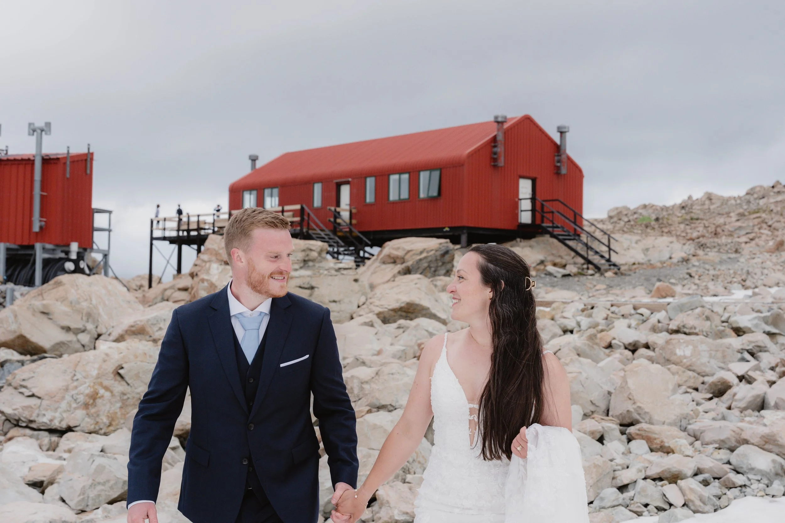 Victoria & Dylan - Mueller Hut-214.jpg