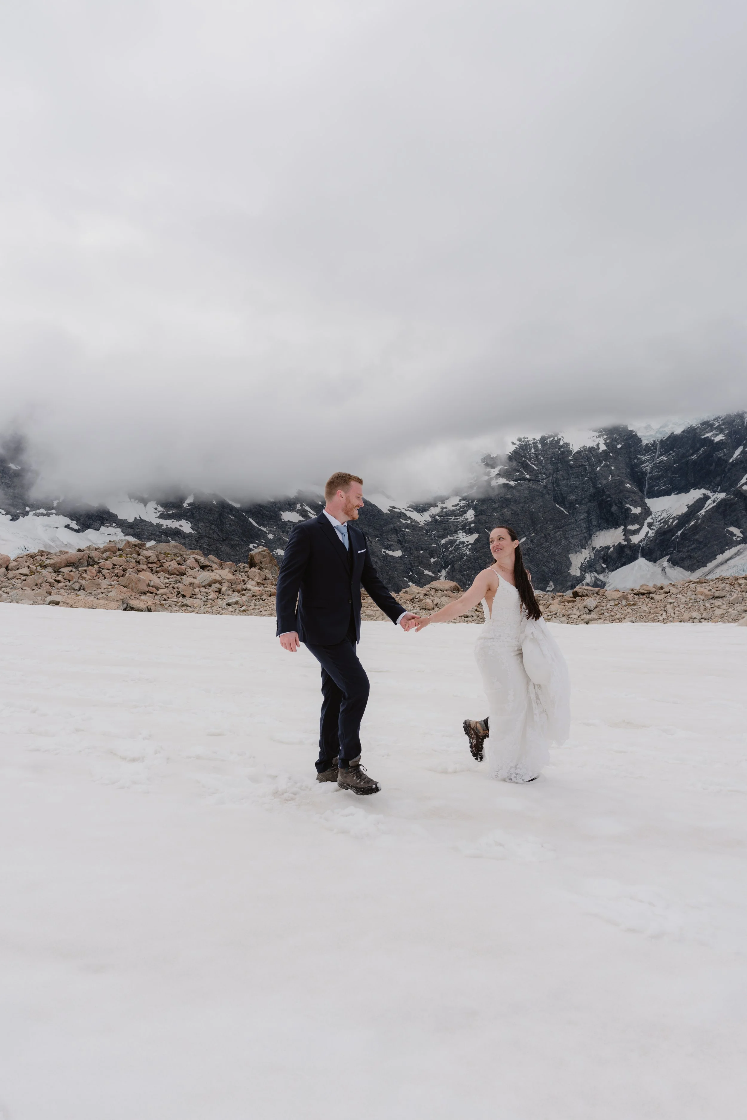 Victoria & Dylan - Mueller Hut-85.jpg