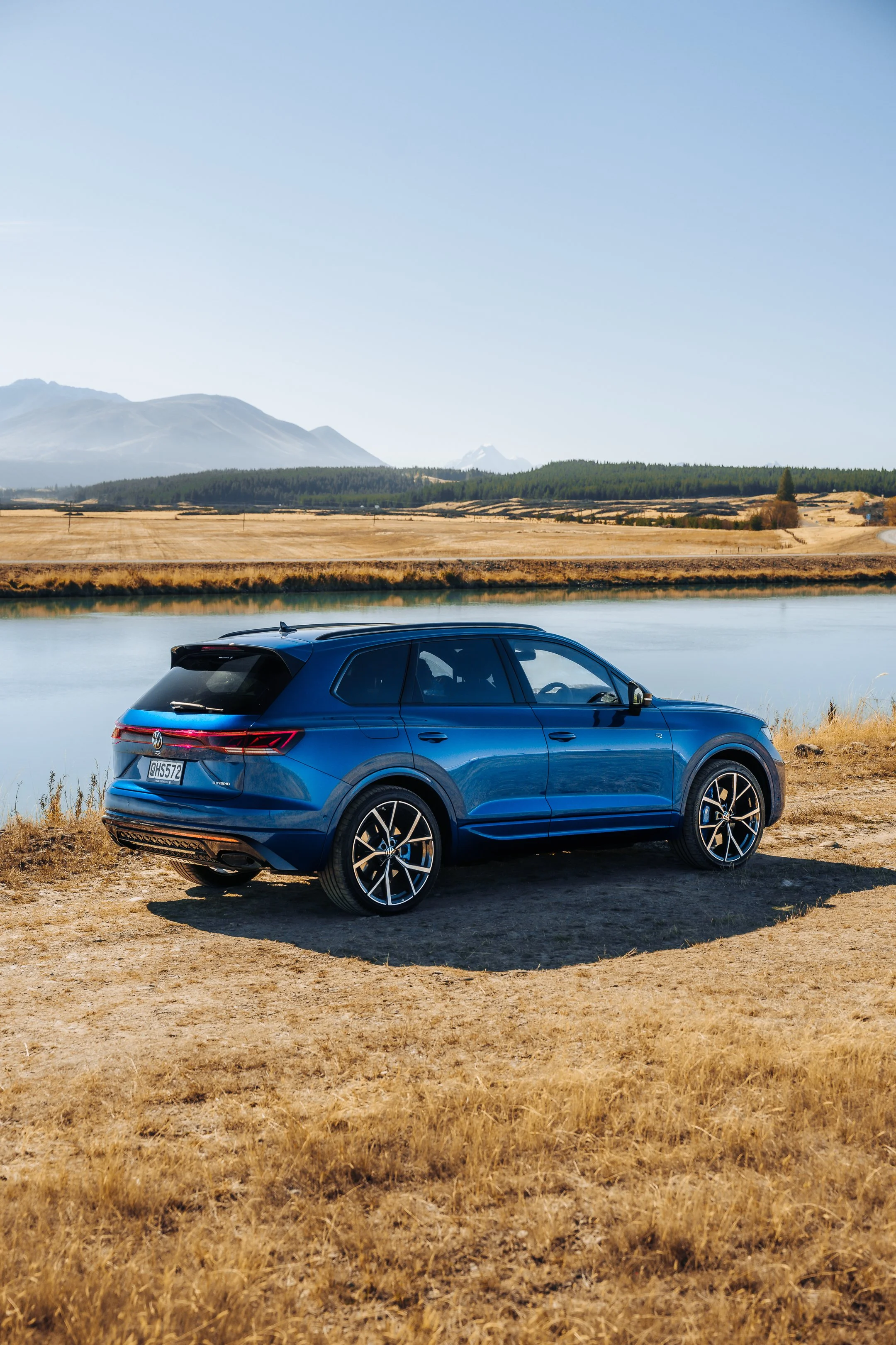 Scott Howes - Volkswagen Touareg - Side on7.jpg
