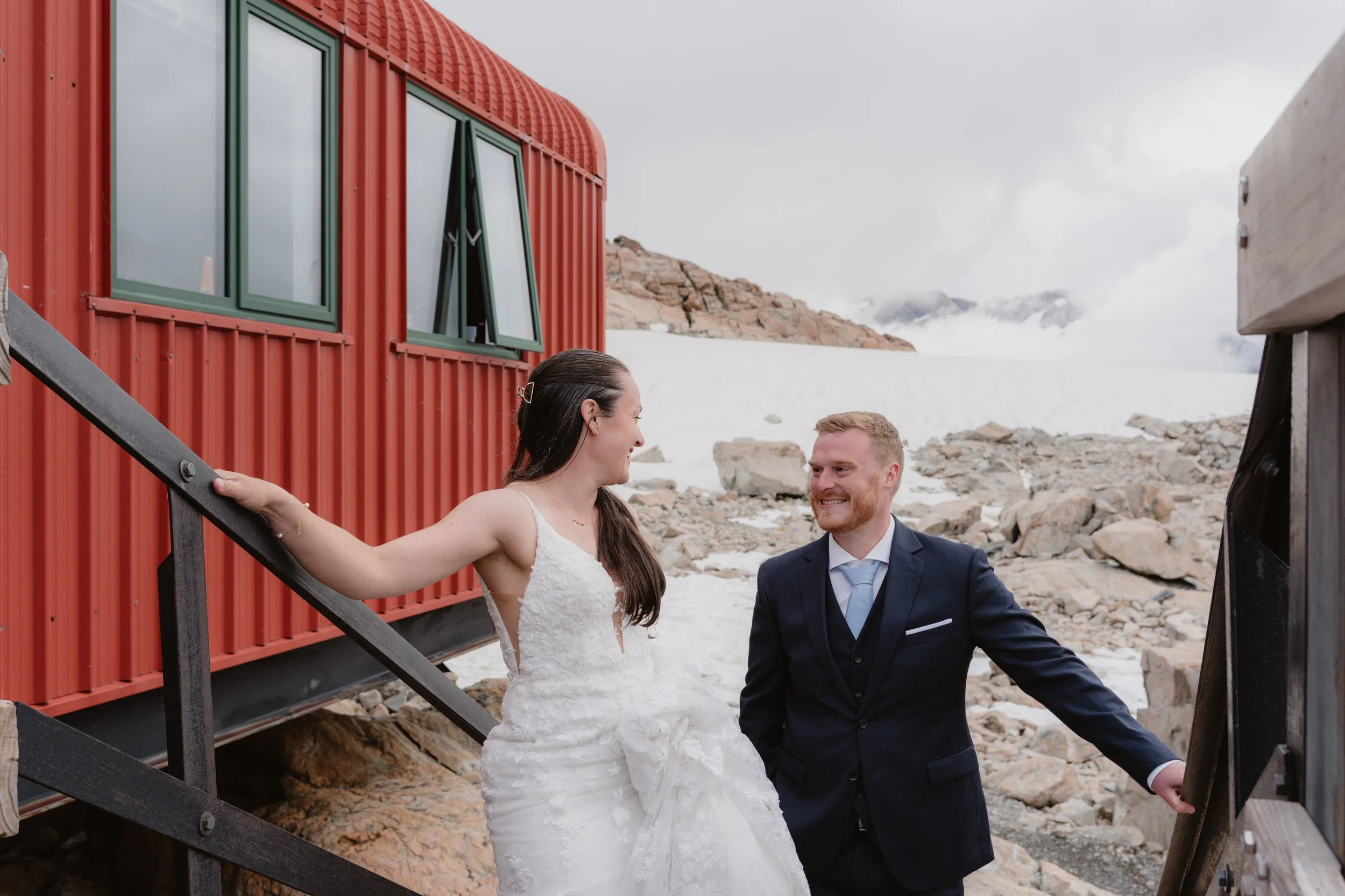 Victoria & Dylan - Mueller Hut-102.jpg