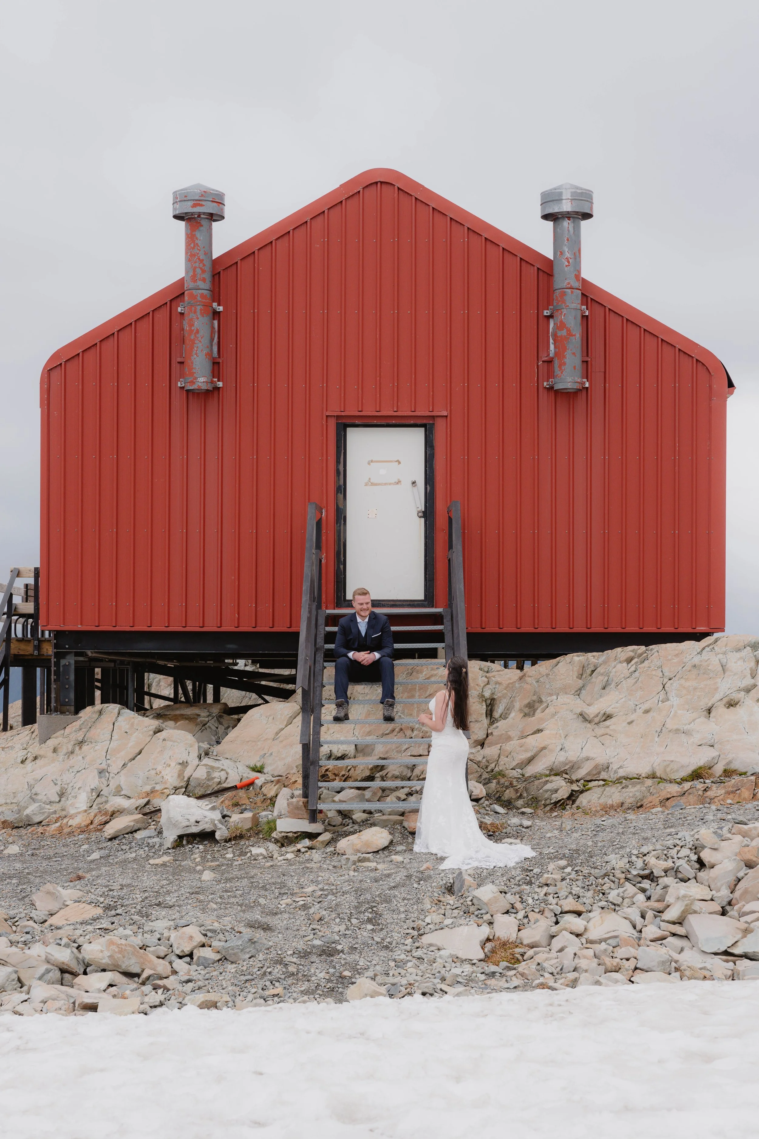 Victoria & Dylan - Mueller Hut-207.jpg