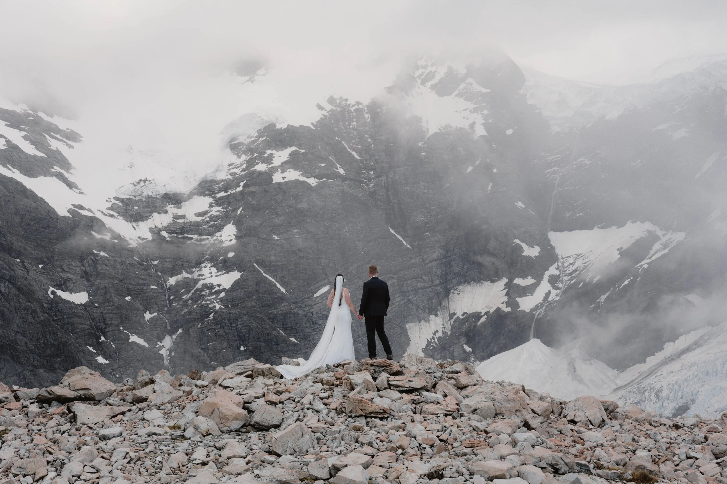 Victoria & Dylan - Mueller Hut-301.jpg