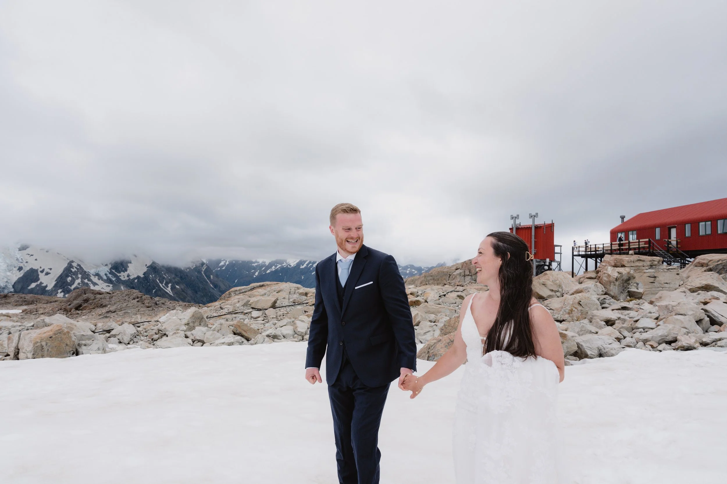 Victoria & Dylan - Mueller Hut-221.jpg