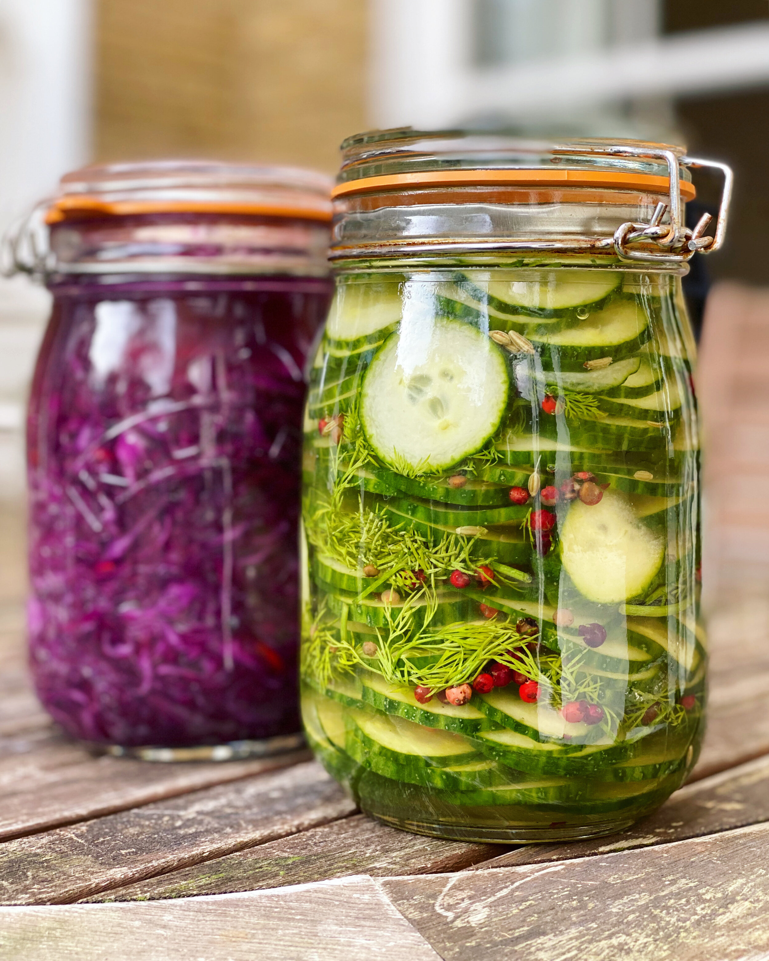 Fermented dill pickles