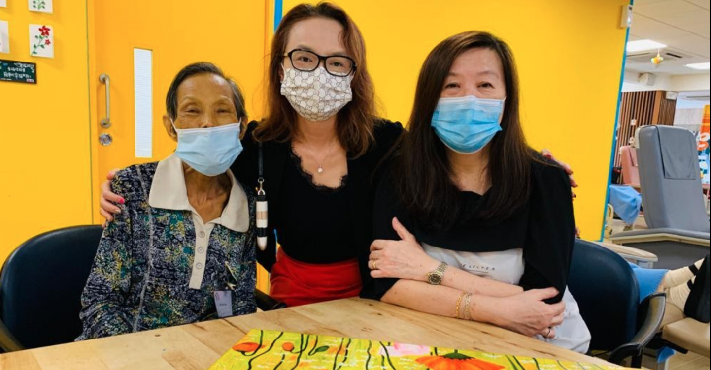     How one woman’s cancer scare snowballed into raising more than $60,000 for end-of-life patients
    
  Tracy Quah had been experiencing pain in her abdomen for years, but had never thought her condition was anything to worry about – even after be