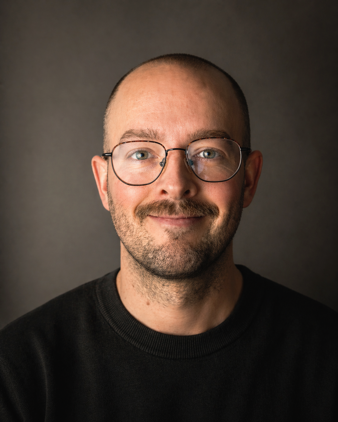 headshot of the owner and founder of dot dash media Joe Josland.
