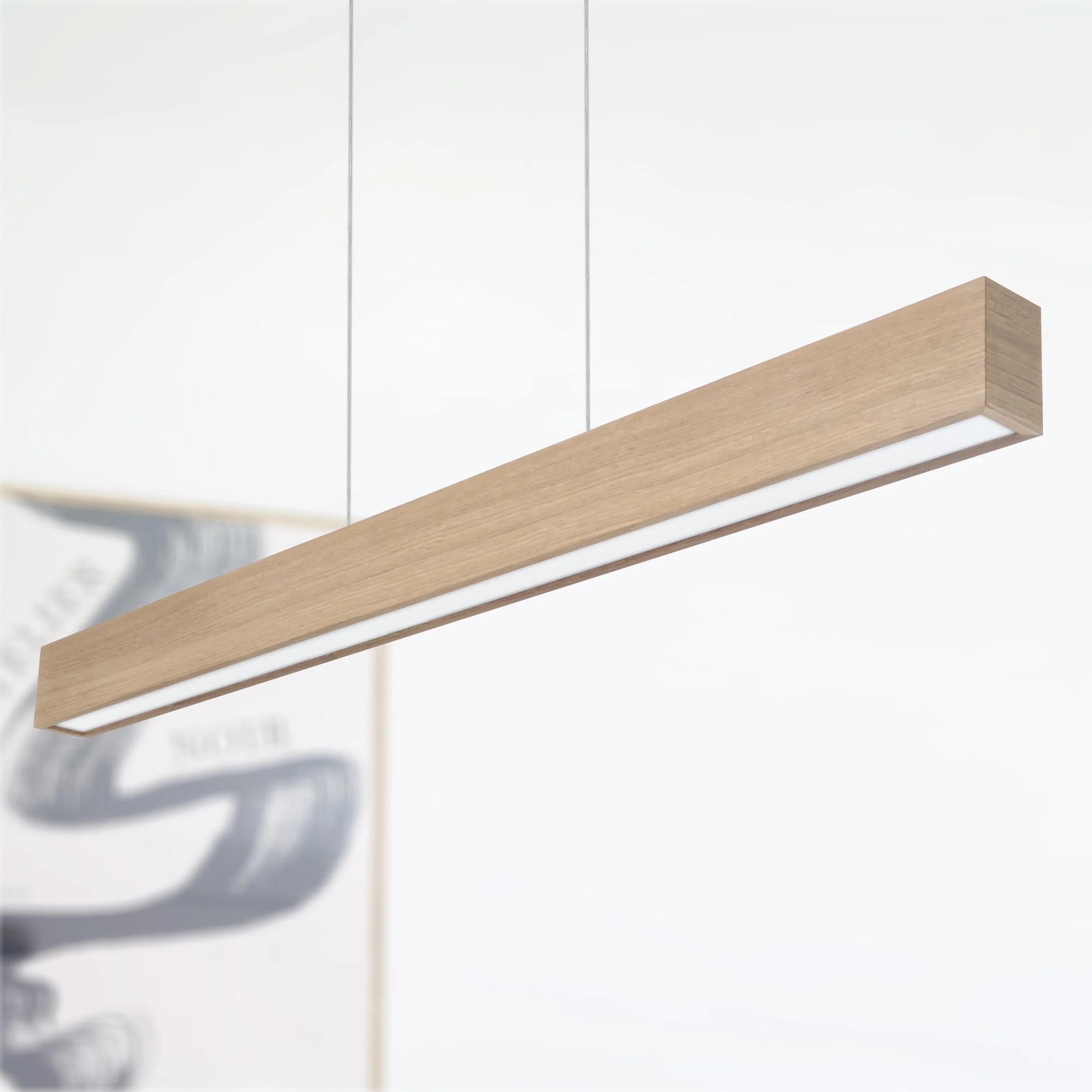 Pendelleuchte aus echtem Holz für den Esstisch. Reduziertes, modernes Design und Ausführung. Berührungslos dimmbar mit Gestensteuerung. Made in Austria.  In verschiedenen Ausführungen!