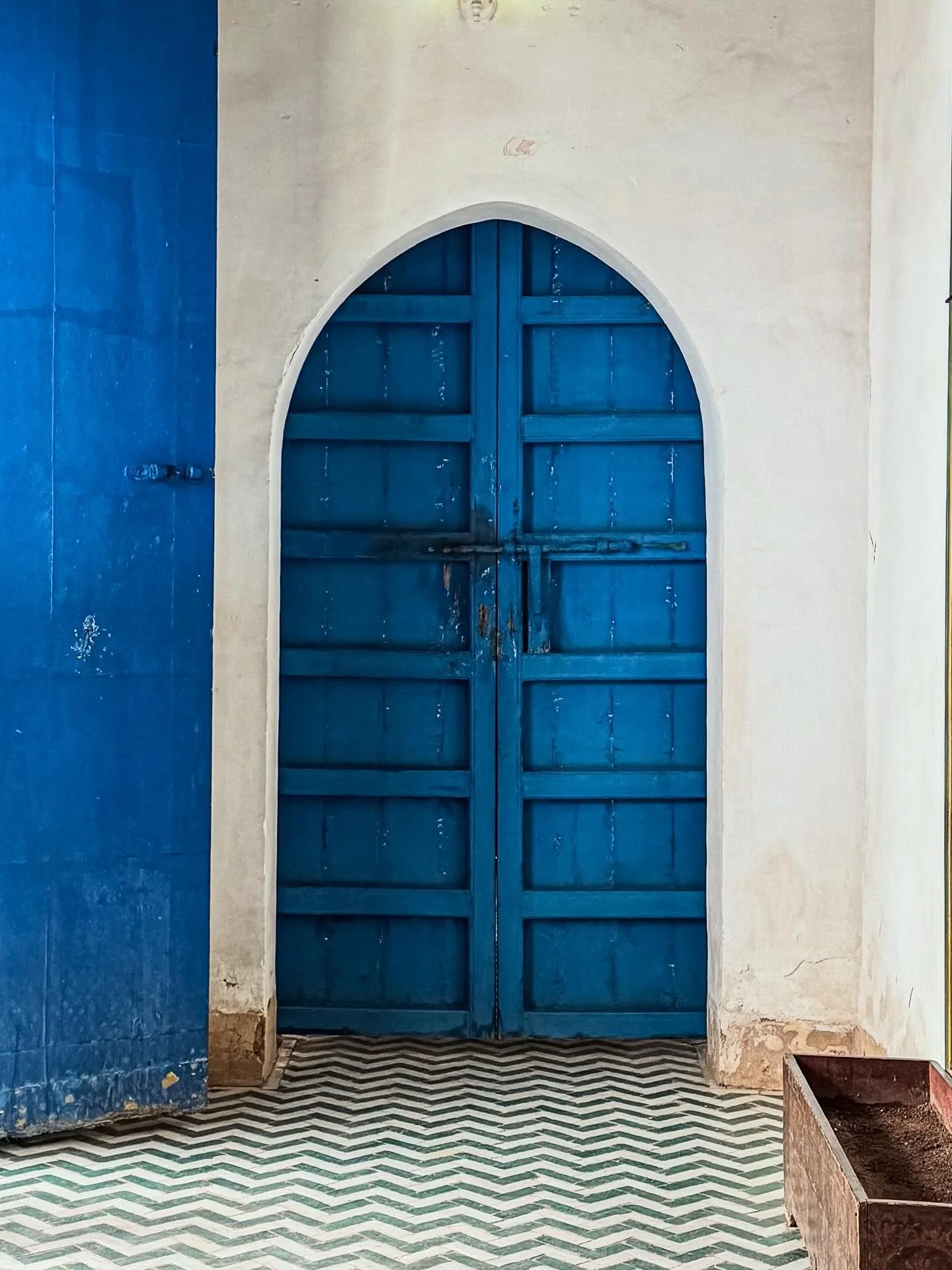 Door obsessed 

🚪 #doorsoftheworld #doorshiding #doorsofinstagram #moroccandoors #knockknock