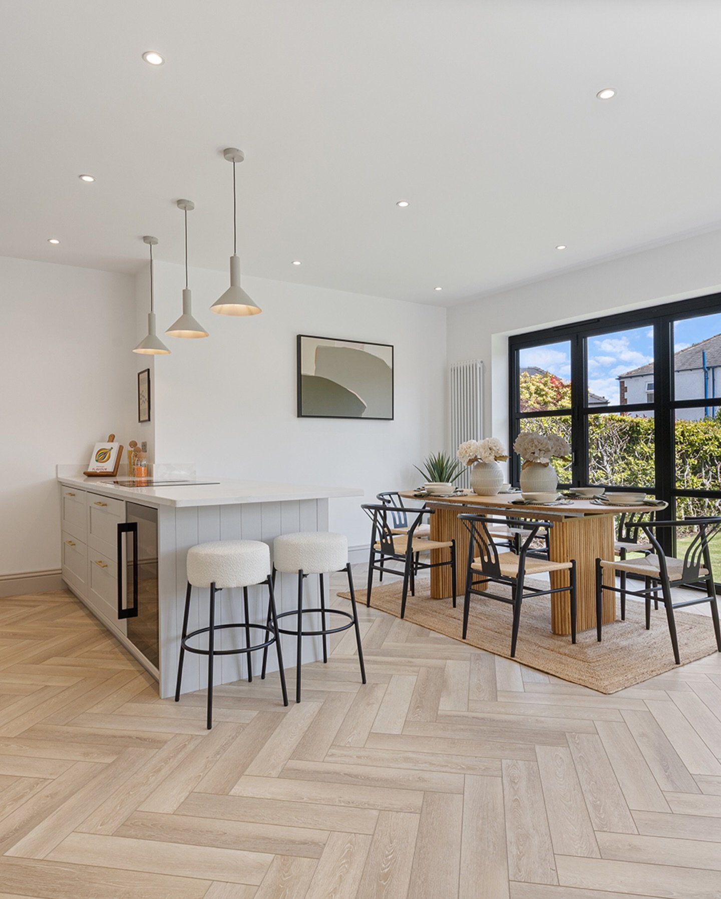 Back again because this stunning open-plan kitchen  recently photographed in Sheffield truly deserves a second spotlight ✨ From every angle, it&rsquo;s a dream relaxing, light filled, and effortlessly stylish. Every corner is worth sharing (and savin