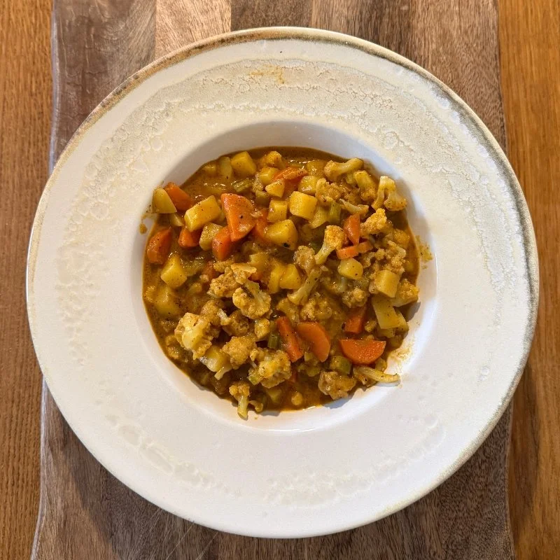 Chickpea and Cauliflower Coconut Curry — nourishing plant-based postpartum meal by Moongold, Berlin