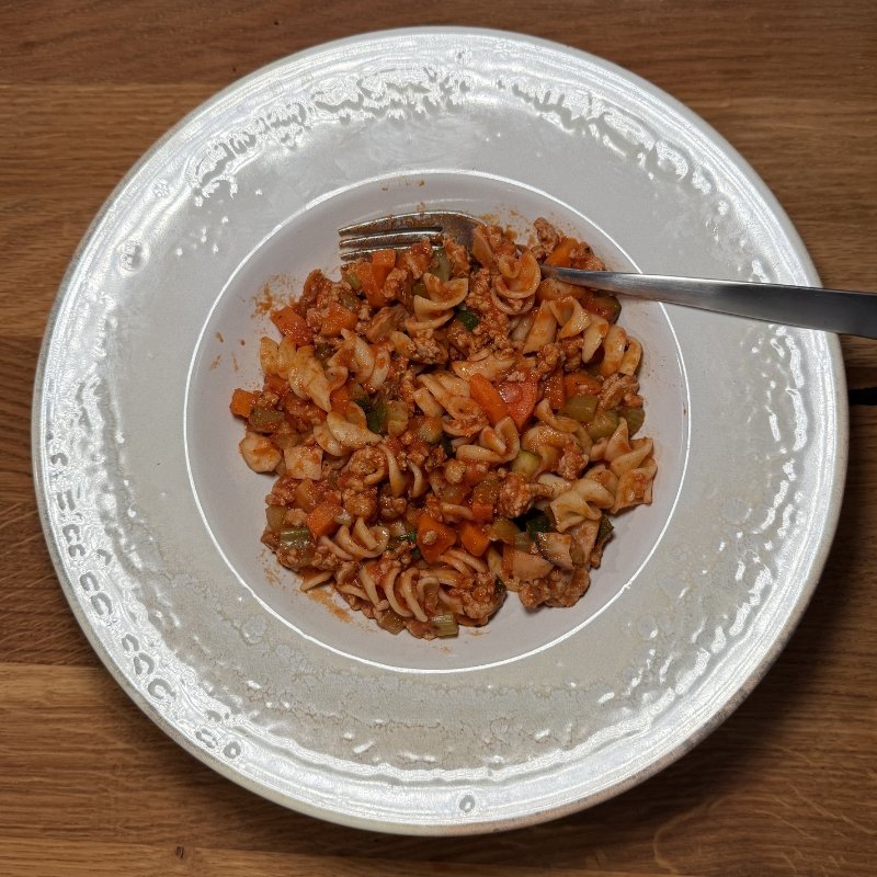 Nourishing Bolognese Pasta — comforting postpartum pasta by Moongold, Berlin