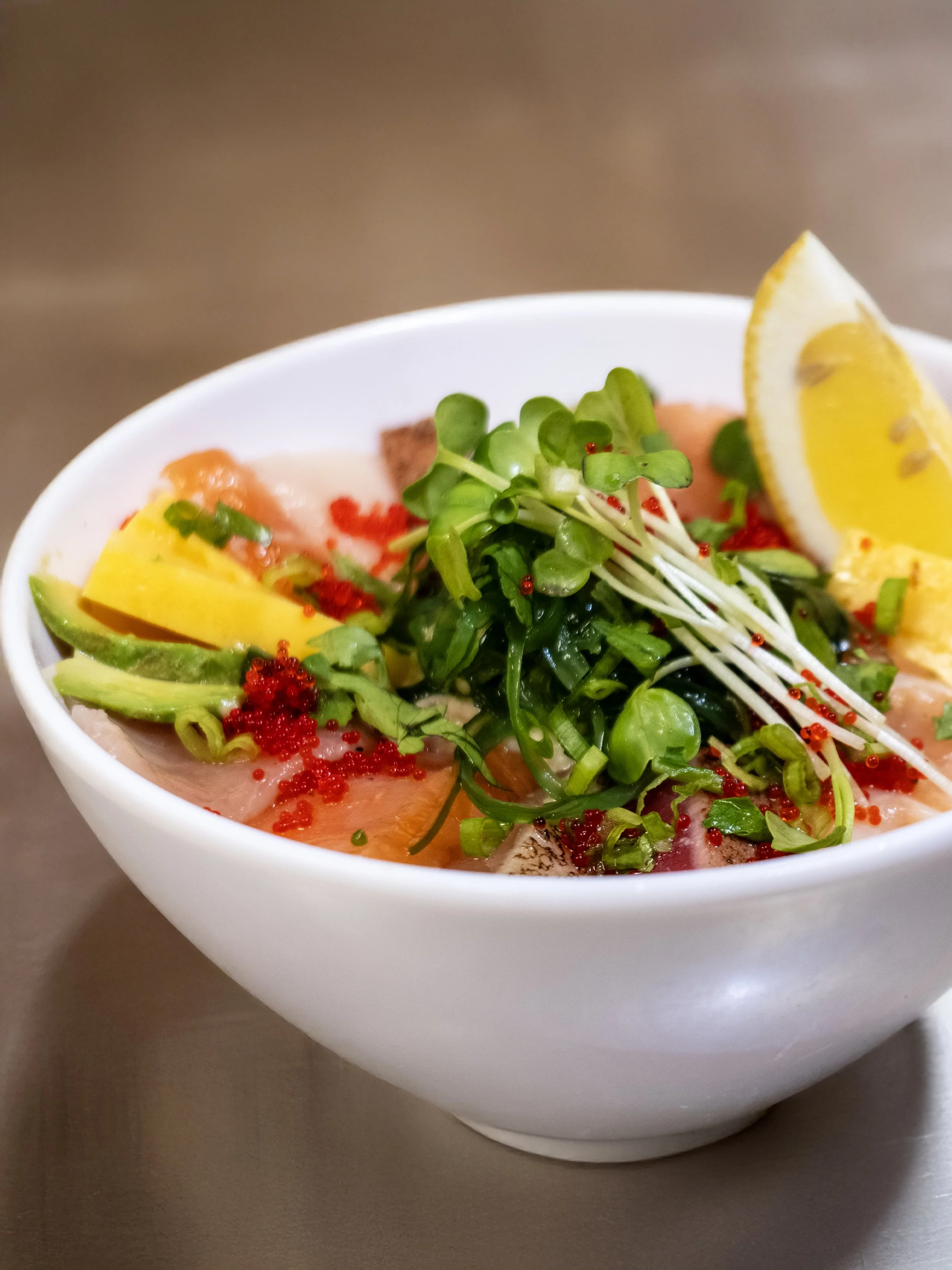 Chirashi sashimi bowl.jpg
