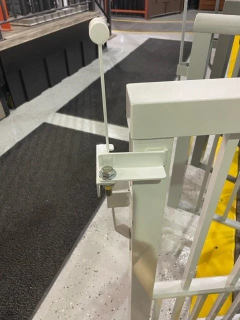 SPRING LOCK LATCH 2.jpg