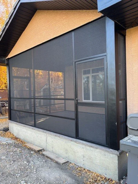FIXED SCREEN WITH DOOR 2.jpg
