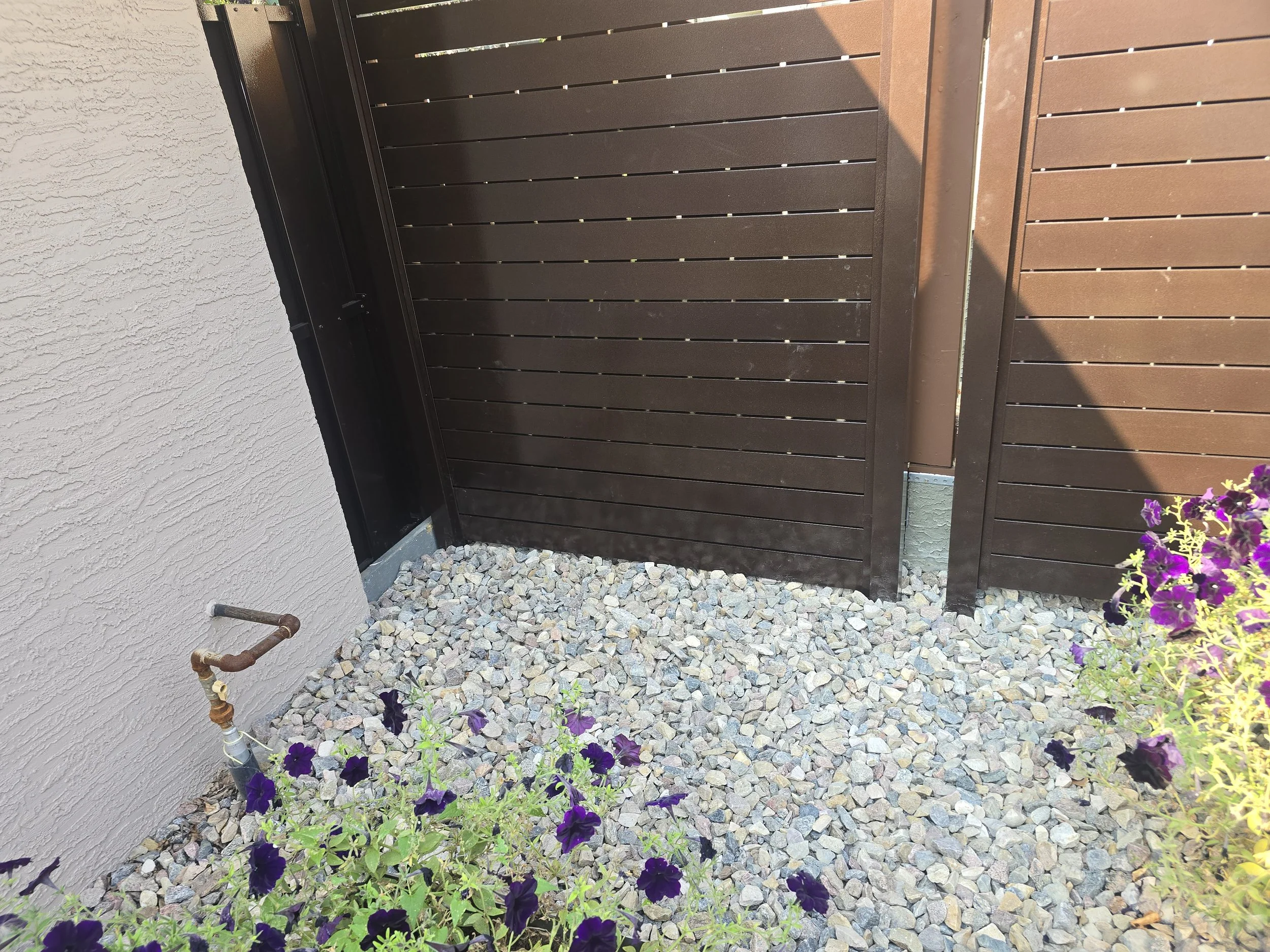 PRIVACY PANEL FENCE - COPPER VEIN.jpg