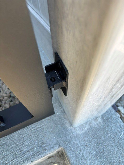 CUSTOM GATE HINGE.jpg