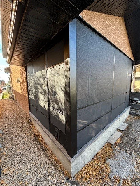 FIXED SCREEN WITH DOOR.jpg
