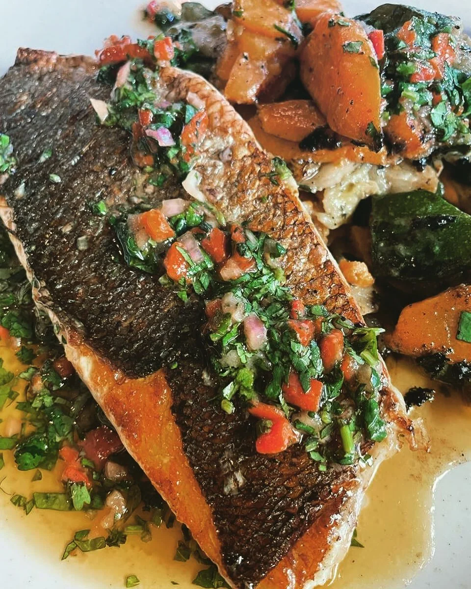 Pas de gr&egrave;ves pour notre poissonnier 😍#menudujour #filetdebar #sacrefrenchy #pariscentre #sacrefrenchyparis #parisjetaime