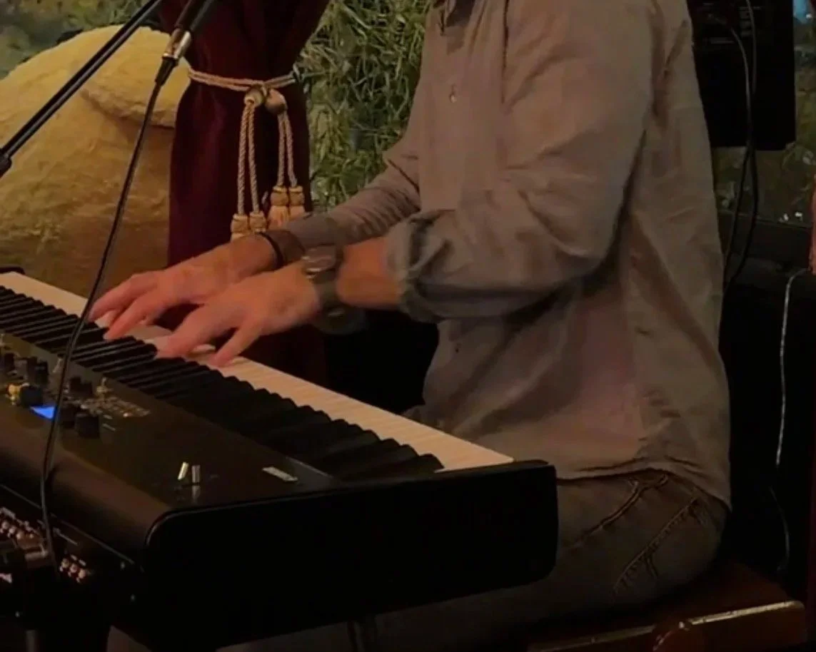 Les soirées piano au Sacré Frenchy : une expérience unique à Paris 🎹✨