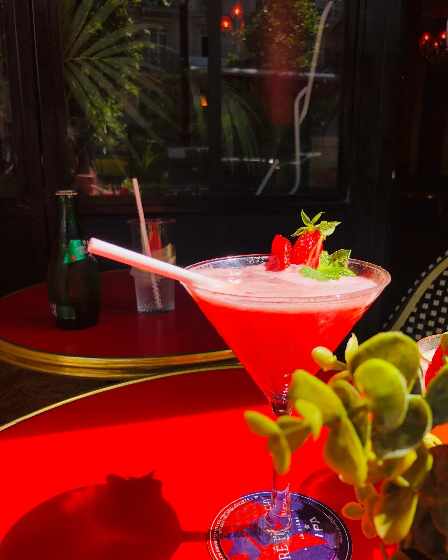 Il est 16h, le moment de passer en mode &laquo; Heures Heureuses &raquo; chez Sacr&eacute; Frenchy !

Parce qu&rsquo;on sait qu&rsquo;une longue journ&eacute;e m&eacute;rite bien une petite r&eacute;compense, on vous attend pour notre Happy Hour. C'e