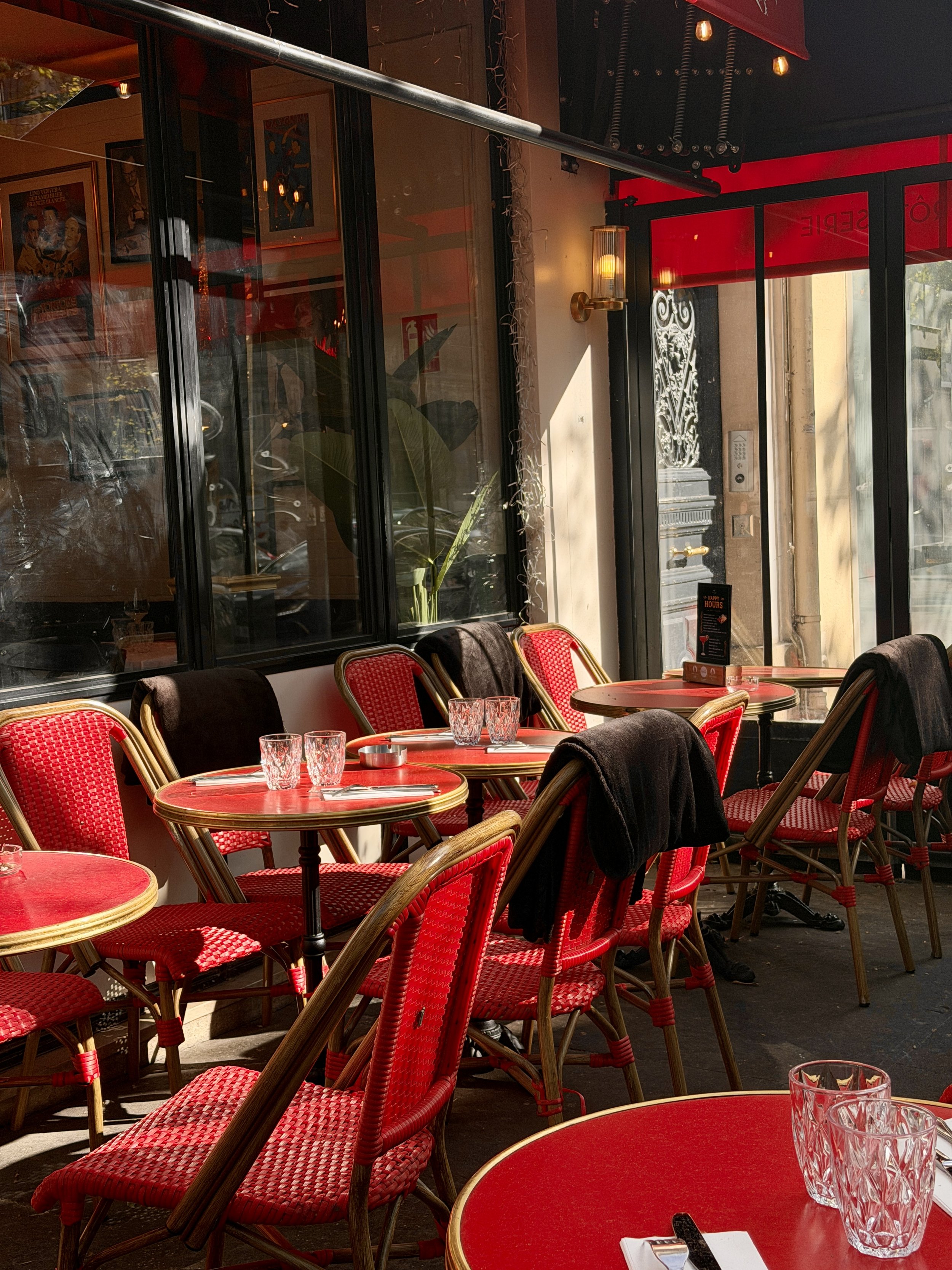 💼 ORGANISER UN DÎNER D’ENTREPRISE RÉUSSI À PARIS : LES 5 POINTS CLÉS ! 🥂✨
