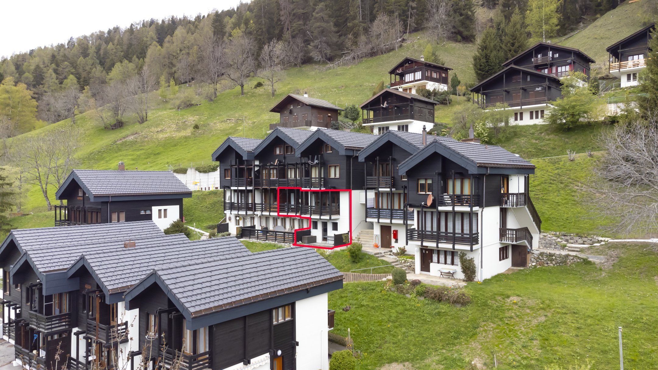 004_Lax_appartement_Smaal_Swiss_Immo.jpg