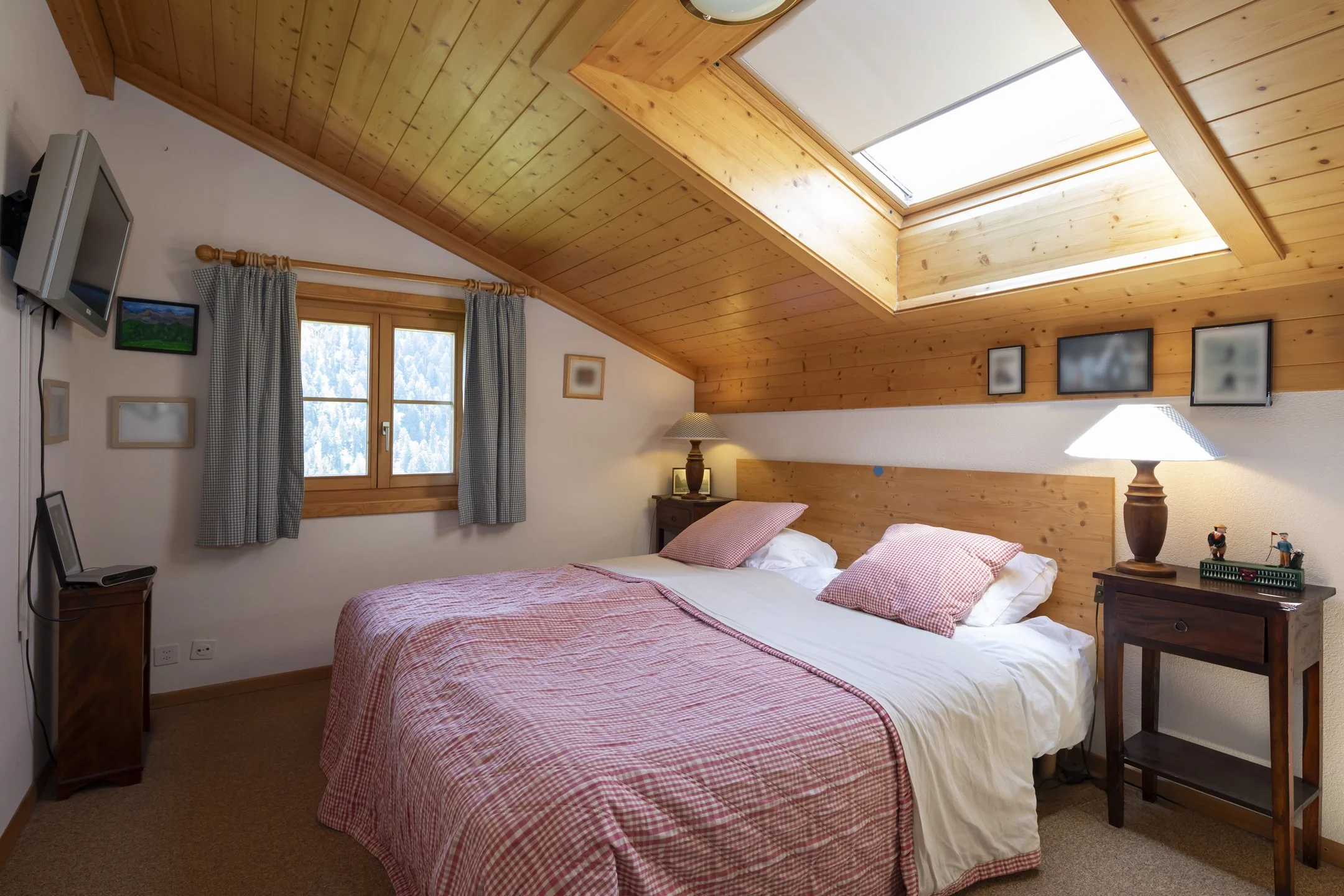 020_Château_d'Oex_appartement_G6_Smaal_Swiss_Immo.jpg