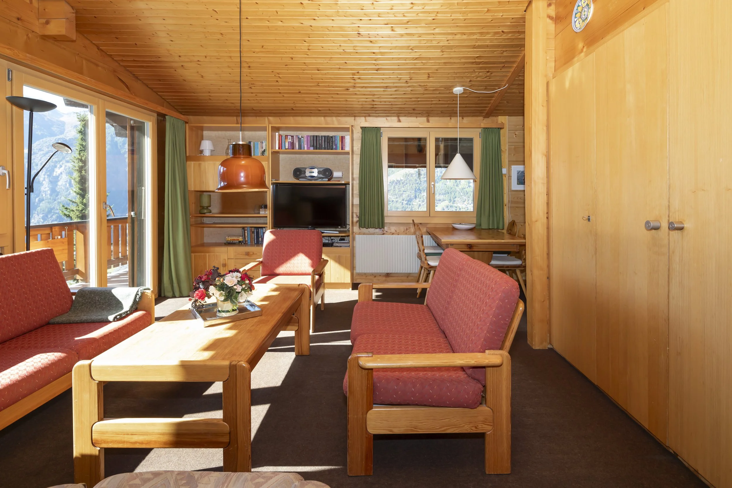 020_Grächen_chalet_Smaal_Swiss_Immo.jpg