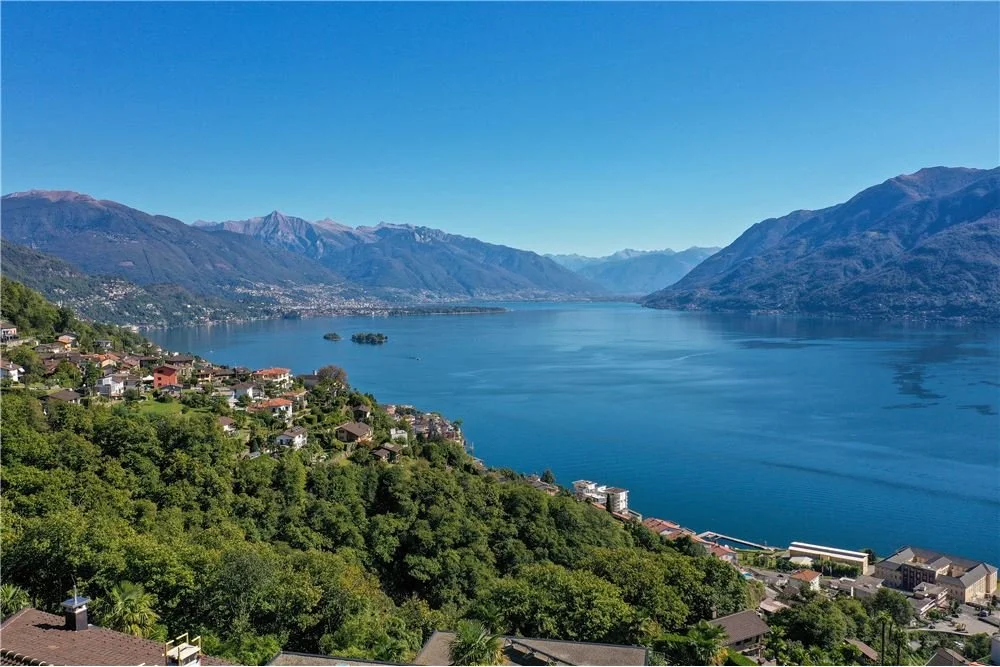 011_Brissago_villa_Smaal_Swiss_Immo.jpg