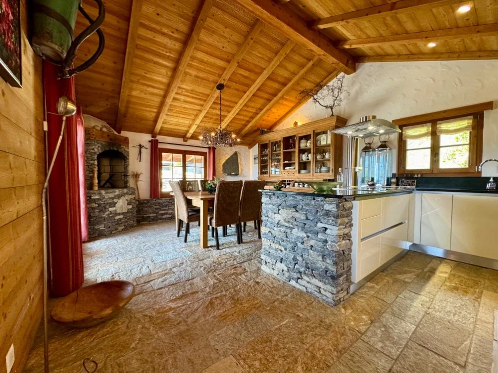 011_Savièse_chalet_Smaal_Swiss_Immo.jpg