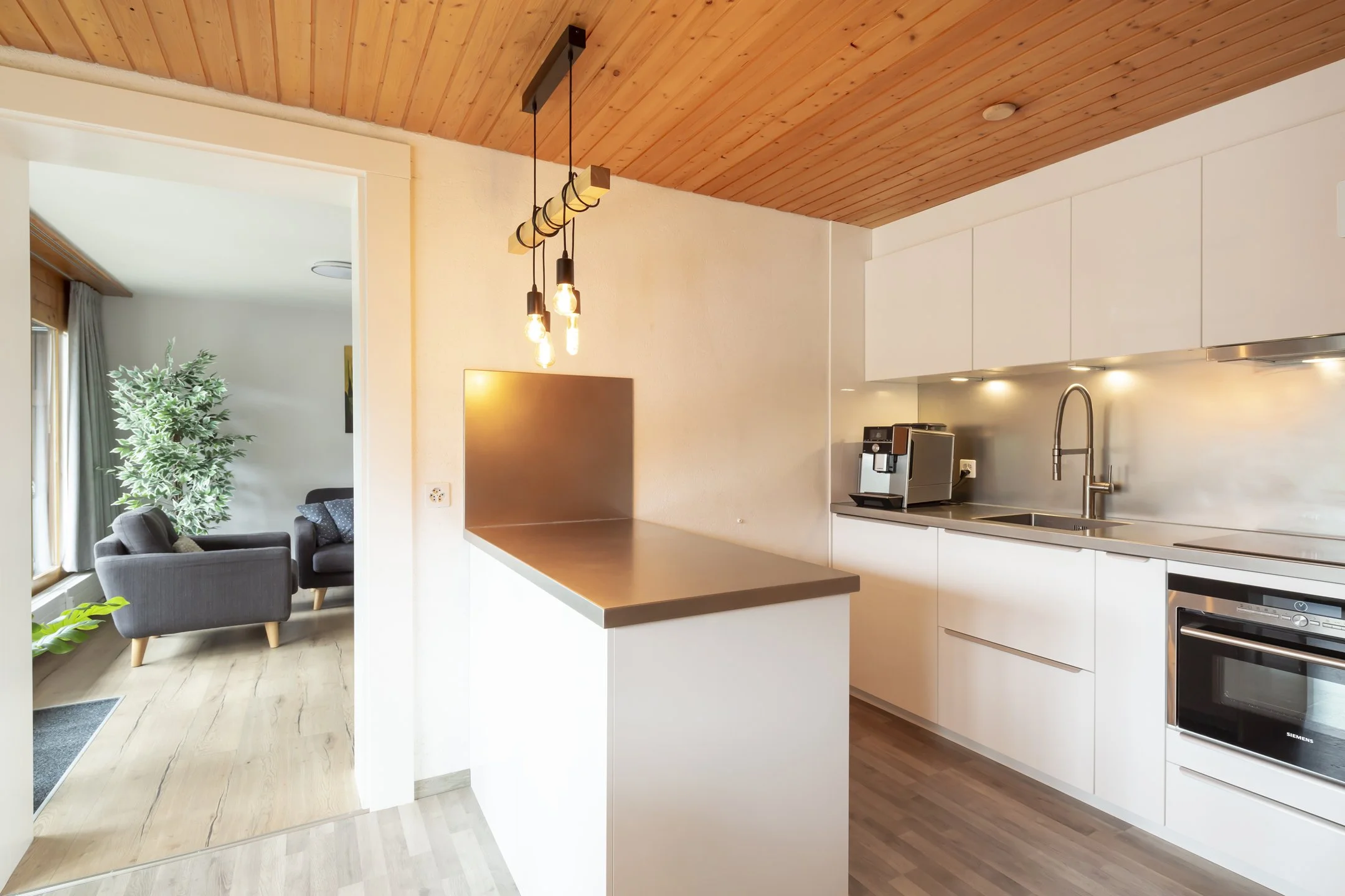 013_Lax_appartement_Smaal_Swiss_Immo.jpg