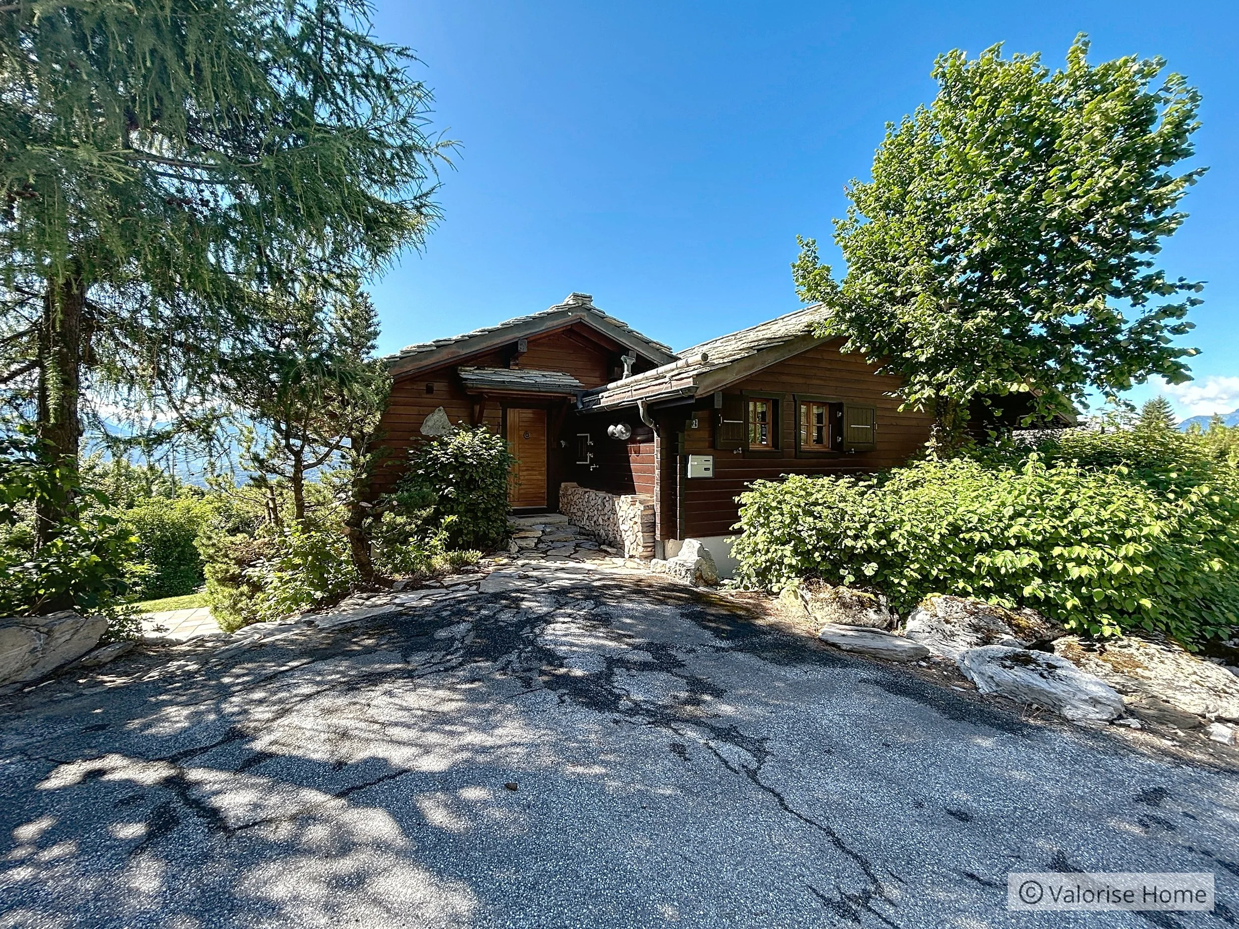006a_Savièse_chalet_Smaal_Swiss_Immo.jpg