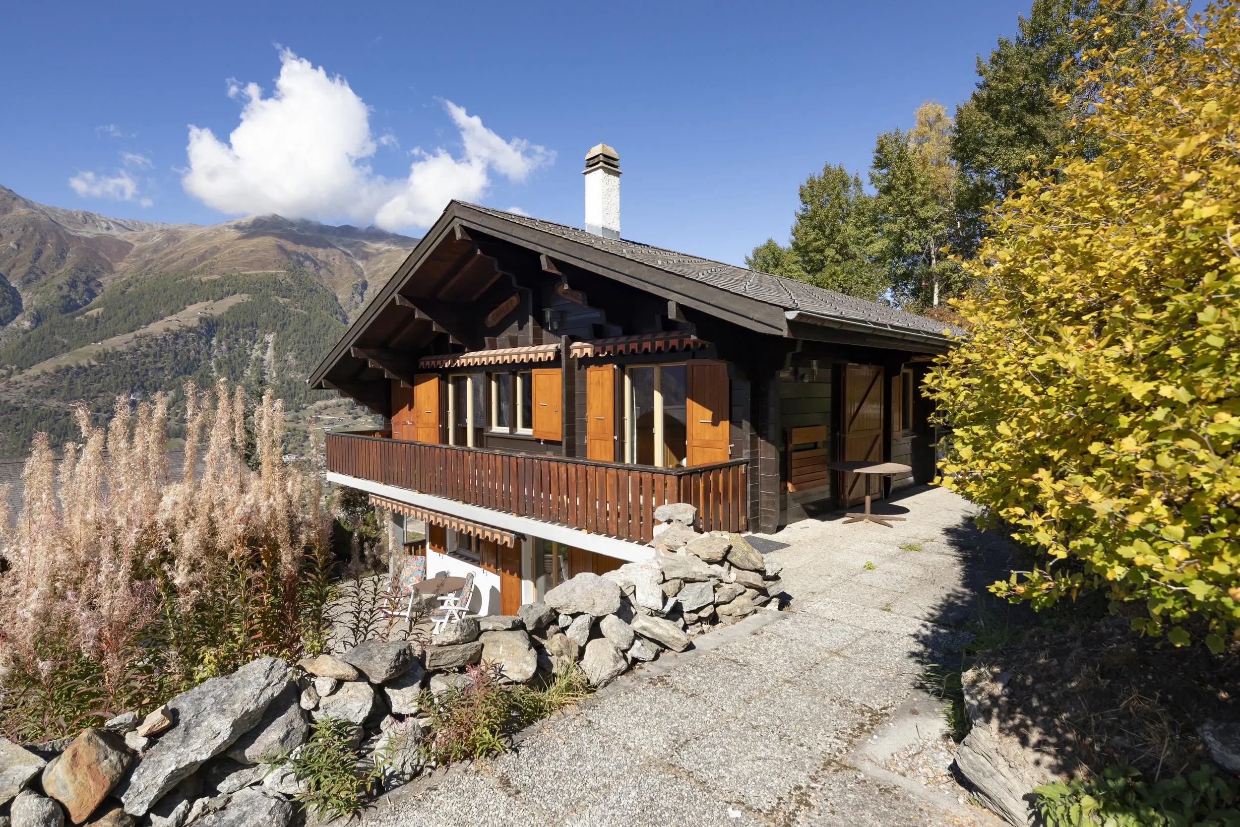 001_Grächen_chalet_Smaal_Swiss_Immo.jpg