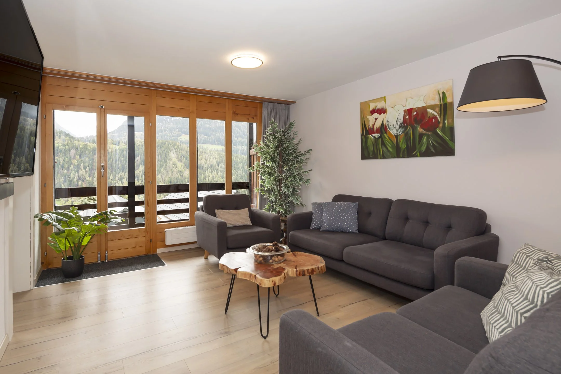 015_Lax_appartement_Smaal_Swiss_Immo.jpg