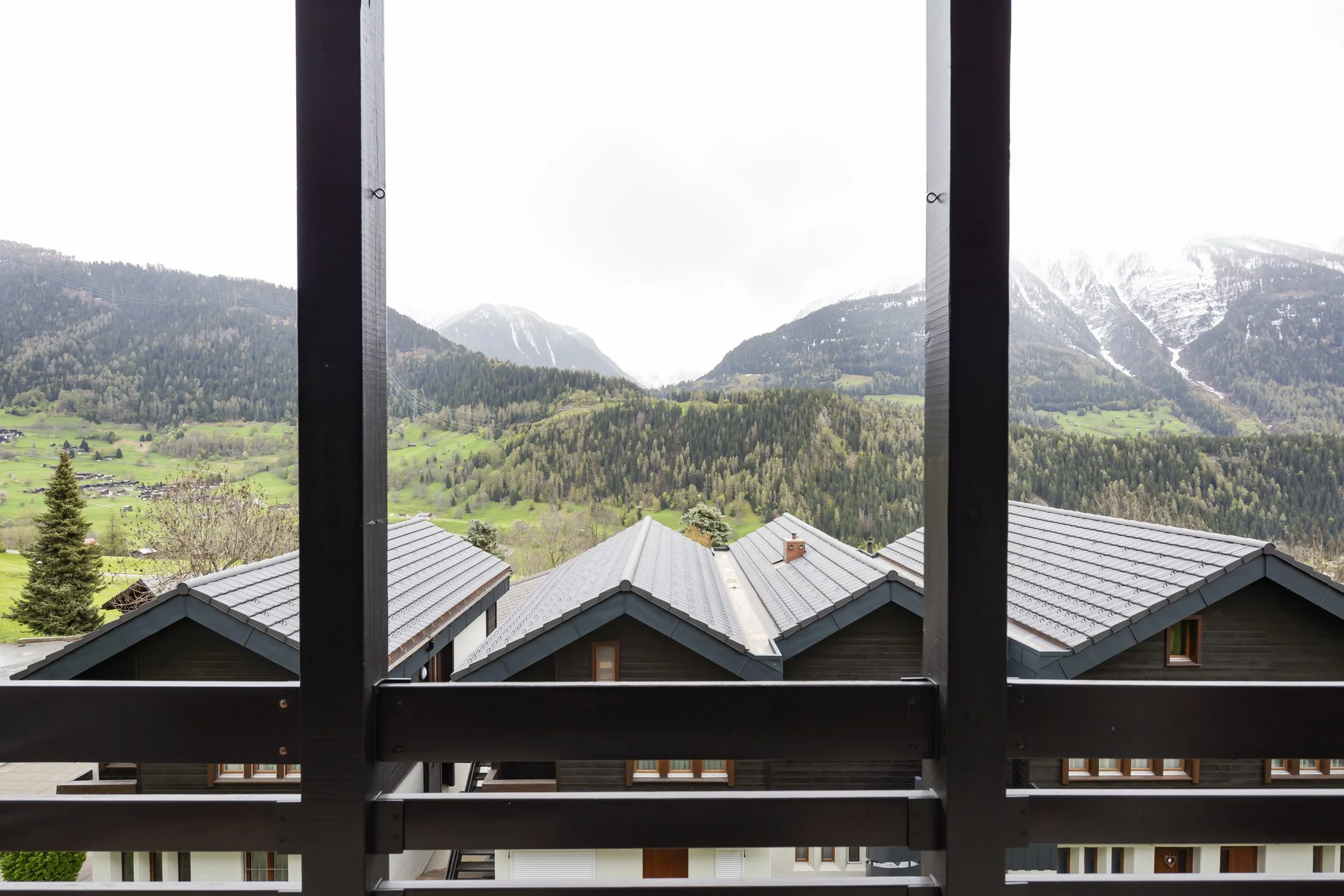 016_Lax_appartement_Smaal_Swiss_Immo.jpg