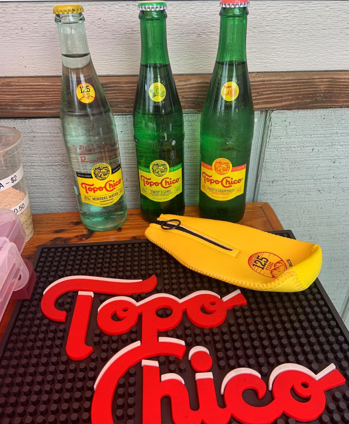 FREE COOZIE for the first 3 people to get a Topo Chico!! Get &lsquo;em while they last! 
#topochico #avleats #blackmountain #farmtotable #cleaneating #freshfood