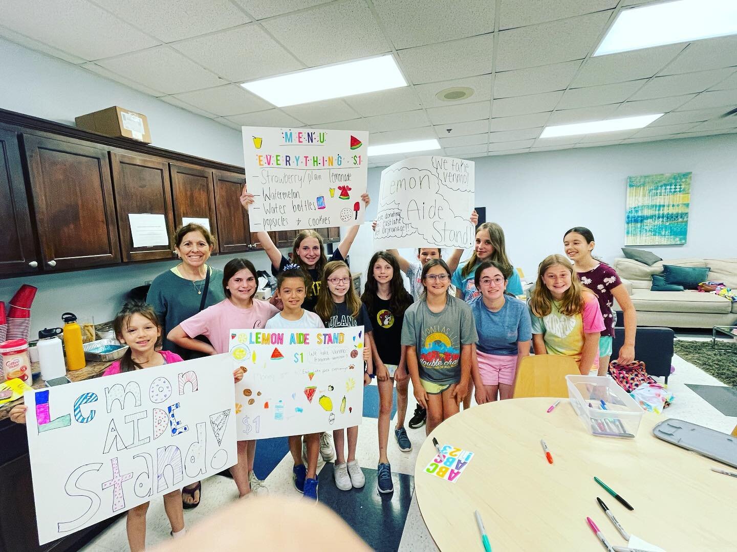 ⭐️LEMONADE STAND TOMORROW ⭐️ 

It will be at the corner of Nassau and Willow Bend in Plano from 10-1pm tomorrow!

Everything is $1: lemonade 🍋 , cookies 🍪 and watermelon 🍉!! 

We are raising $ for East Lake Pet Orphanage!